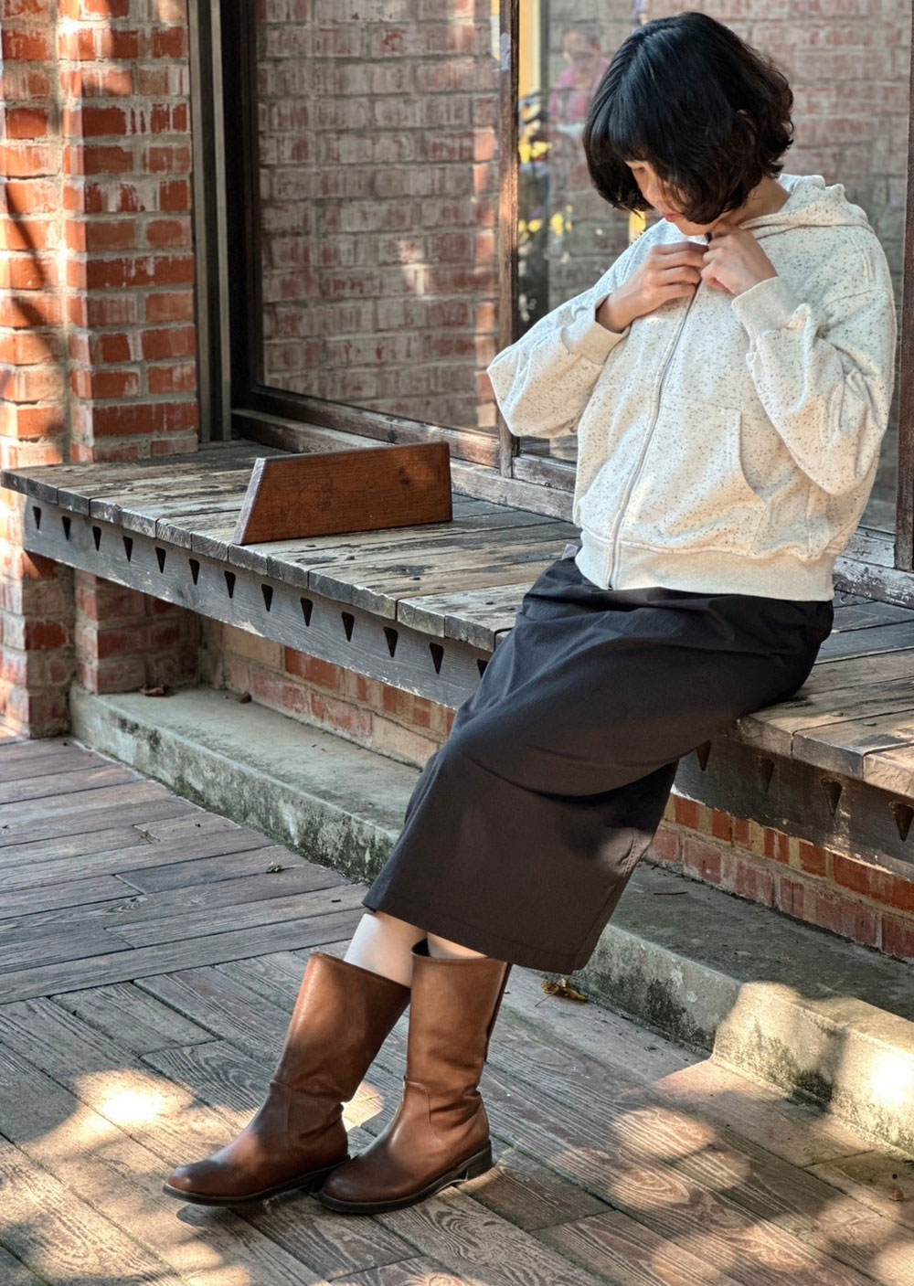 瑞士巧克力連帽外套