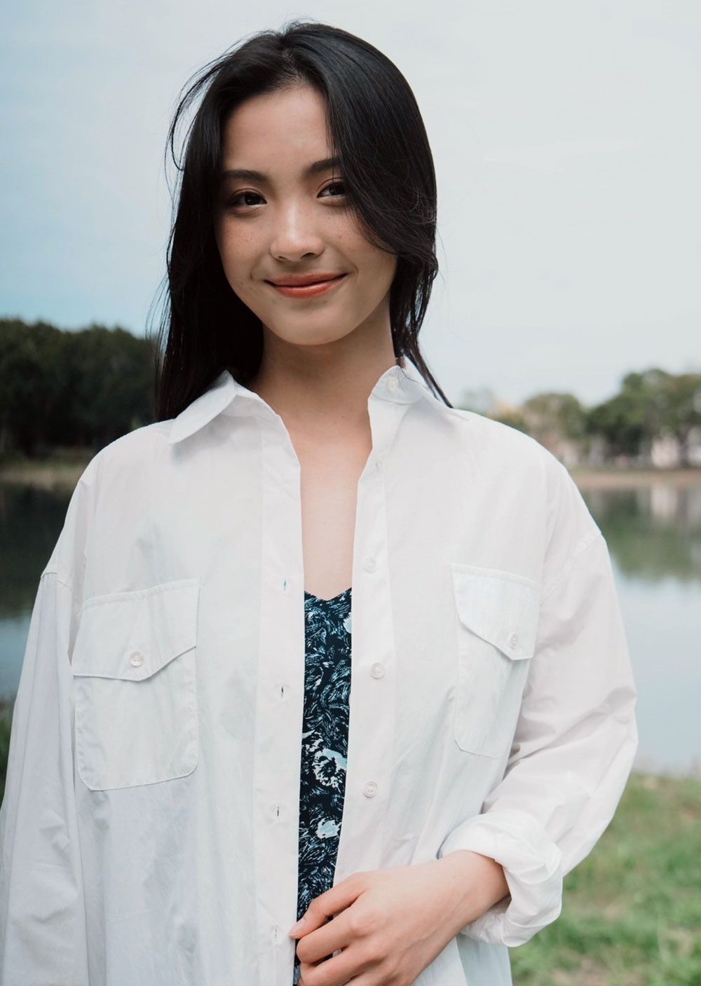 雙口袋棉質挺料襯衫4