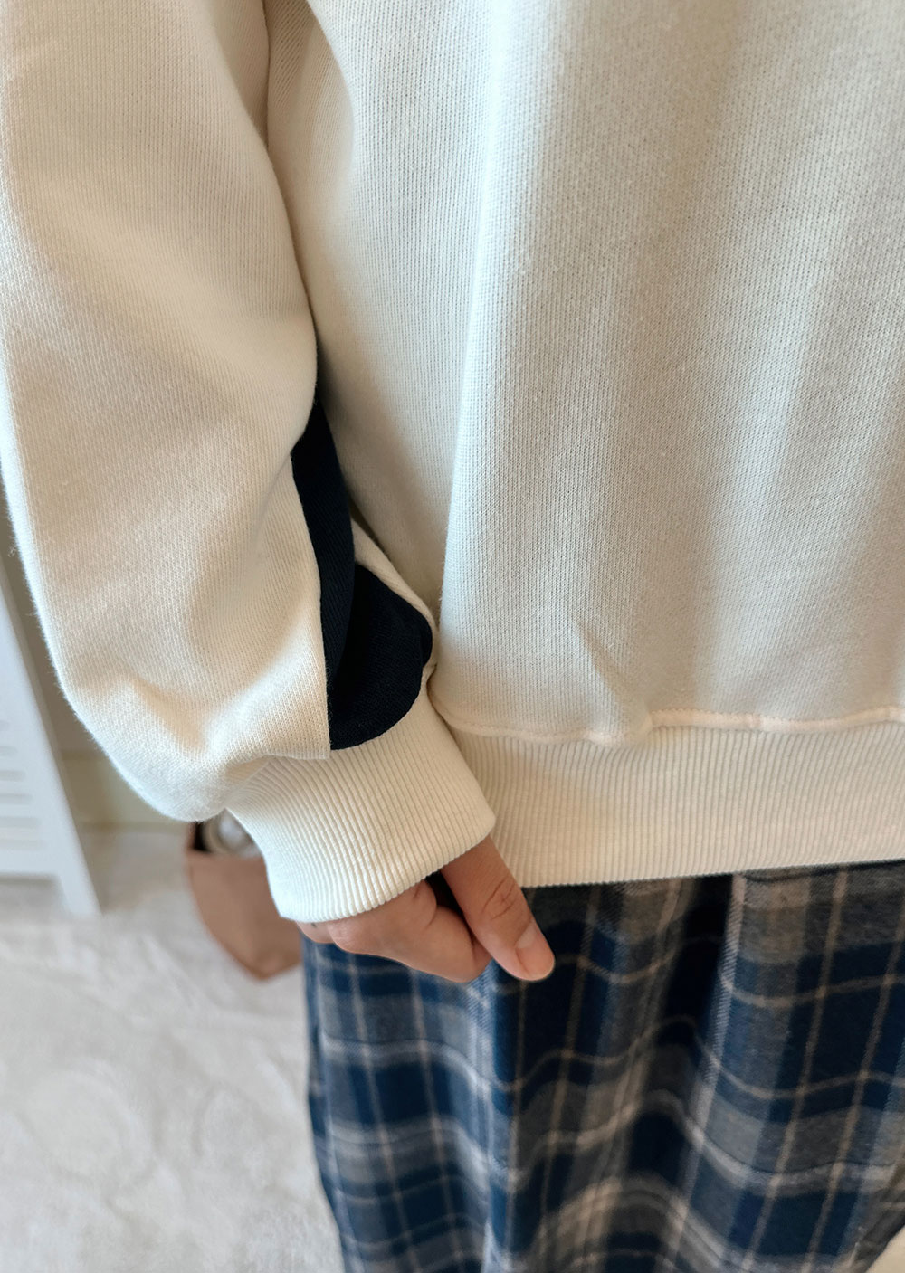 韓國圓領撞色大學tee7