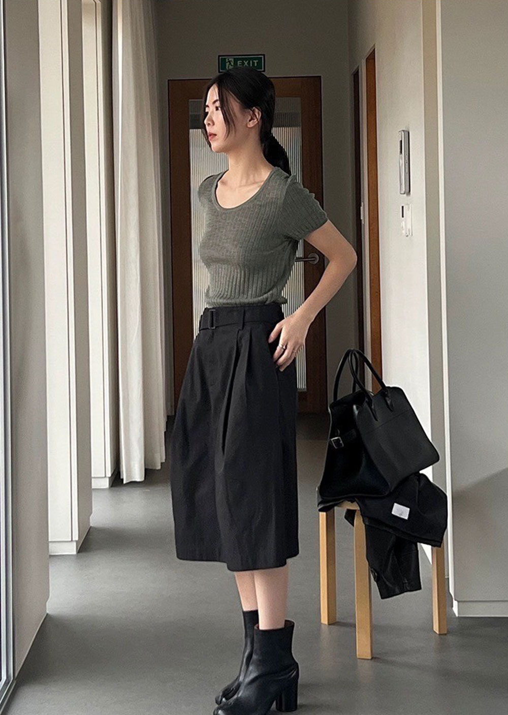 U領質感坑條針織衫7