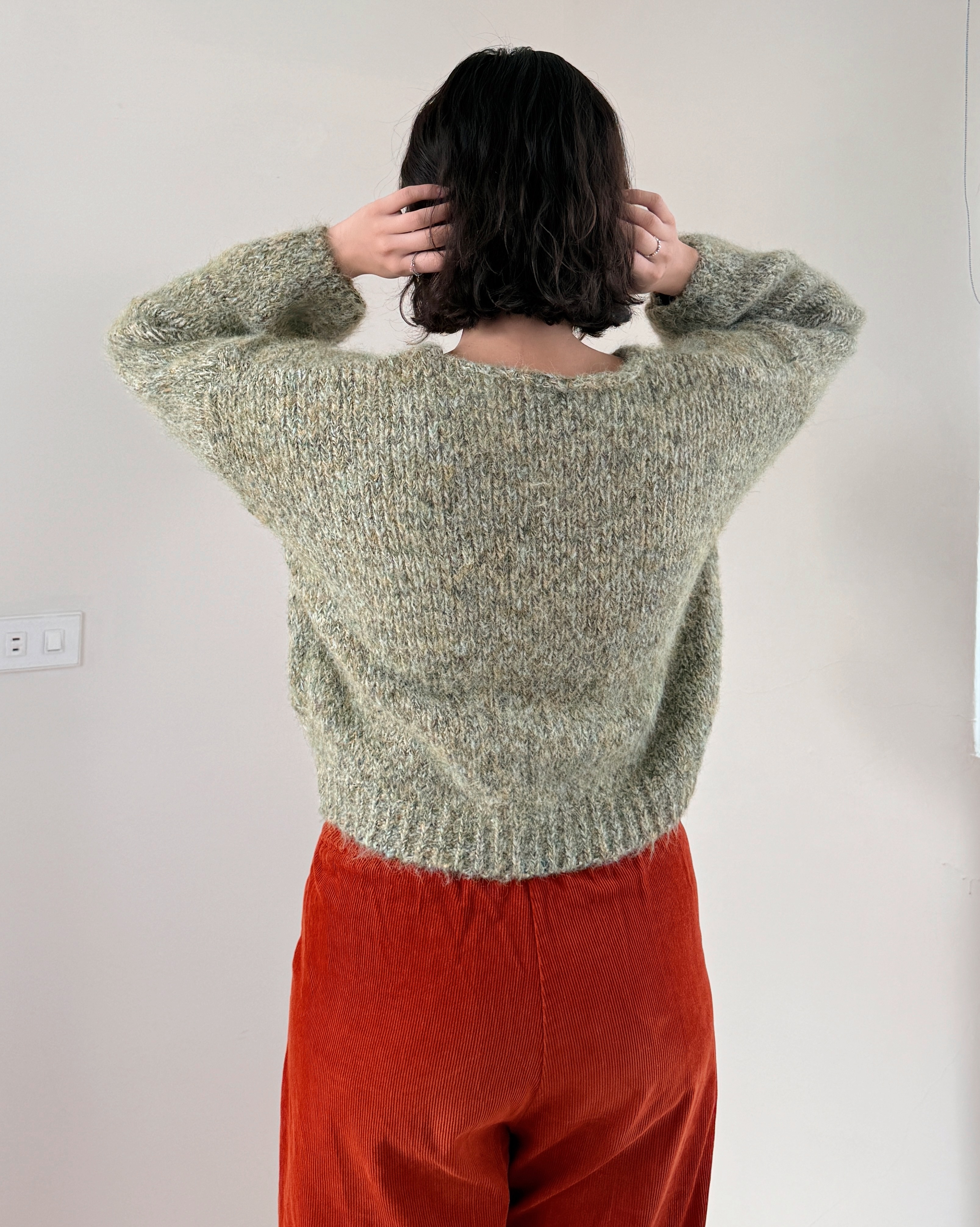 V領花紗羊毛衣-綠2