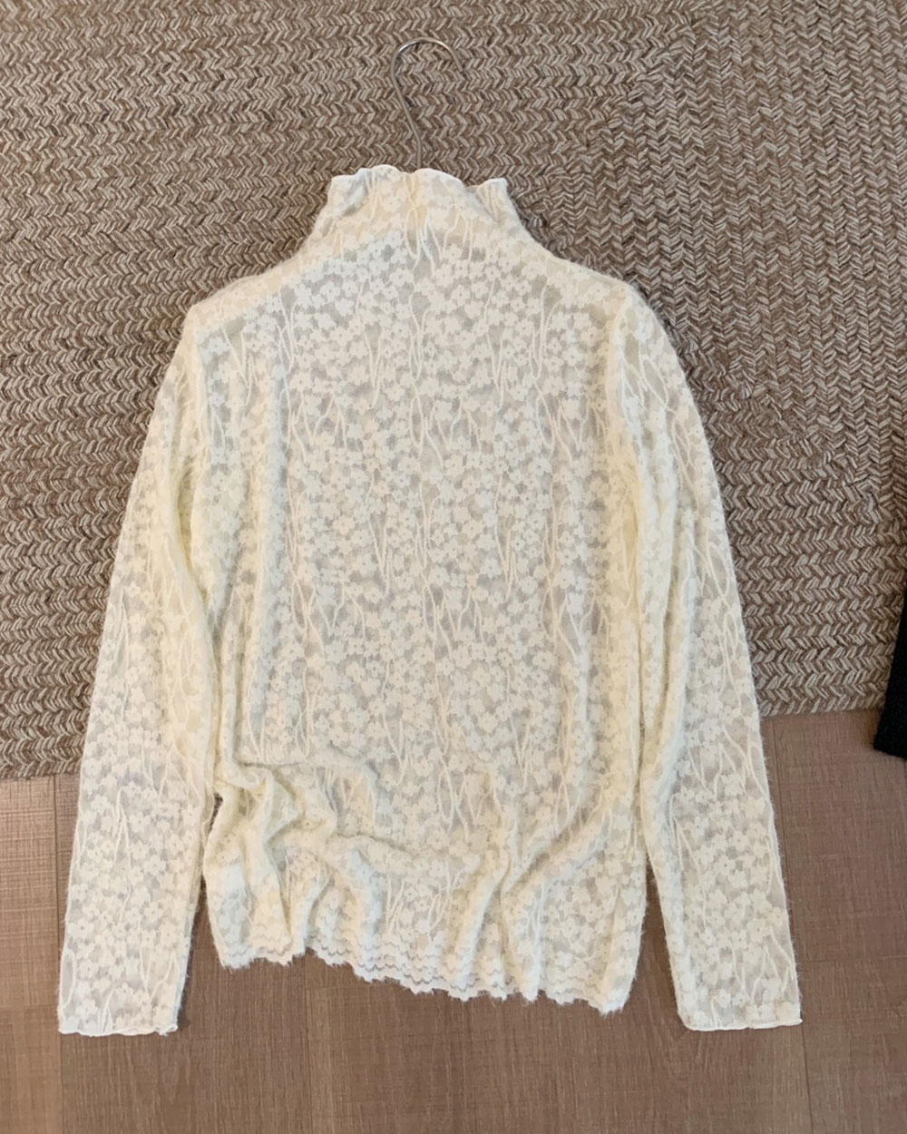 花朵小立領打底衫-杏