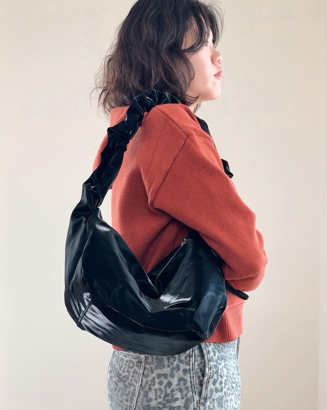 2way光澤側背包-黑2