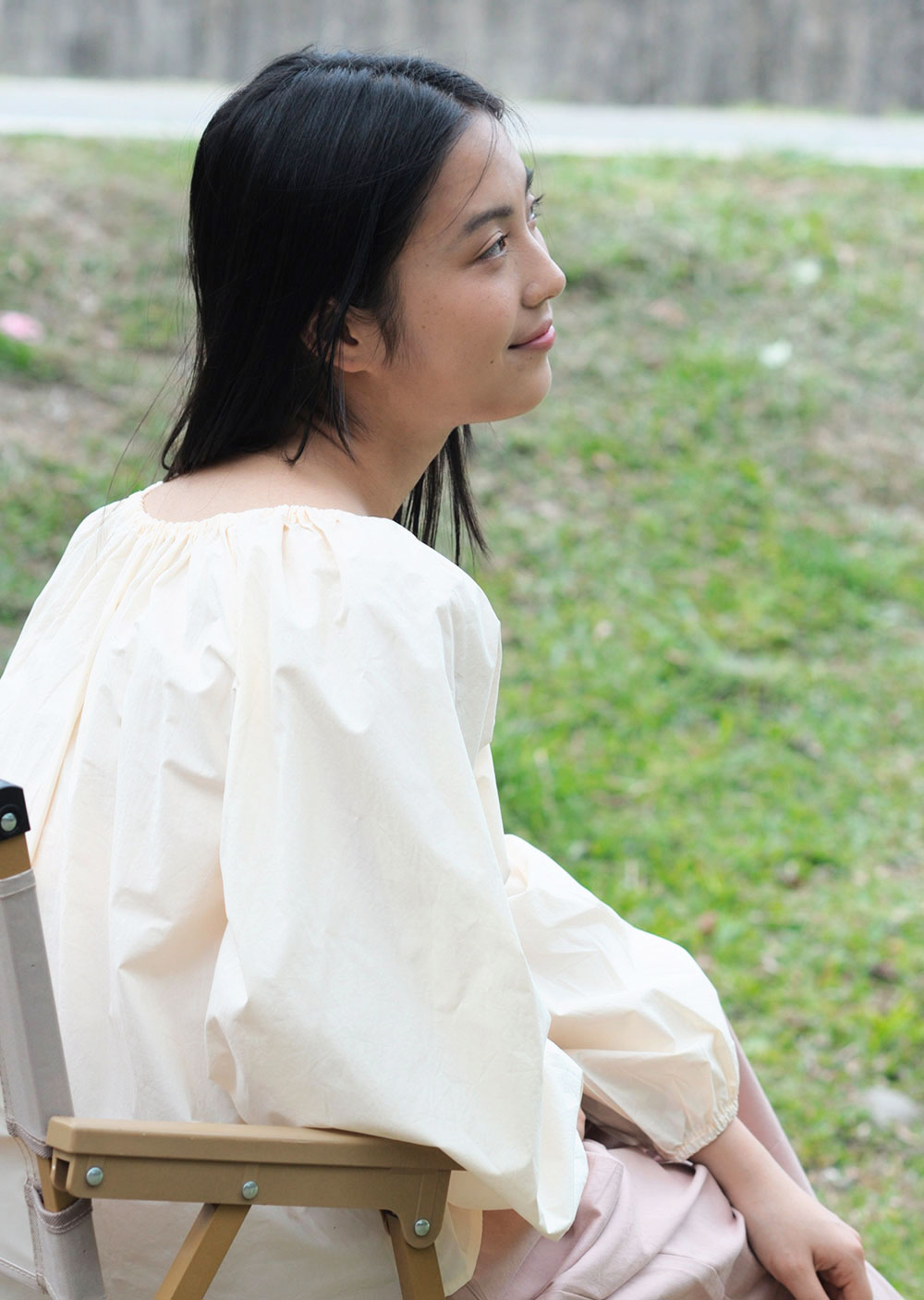 純棉抽繩褶皺上衣5