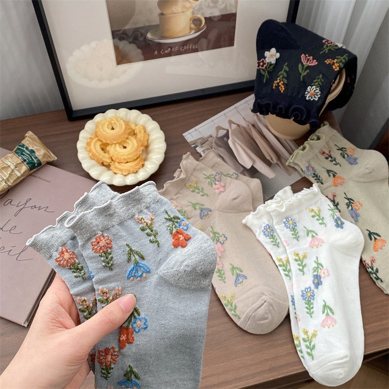 韓國 正韓進口 浪漫花園提花小草 花捲邊木耳邊中筒襪 精梳棉透氣短襪6