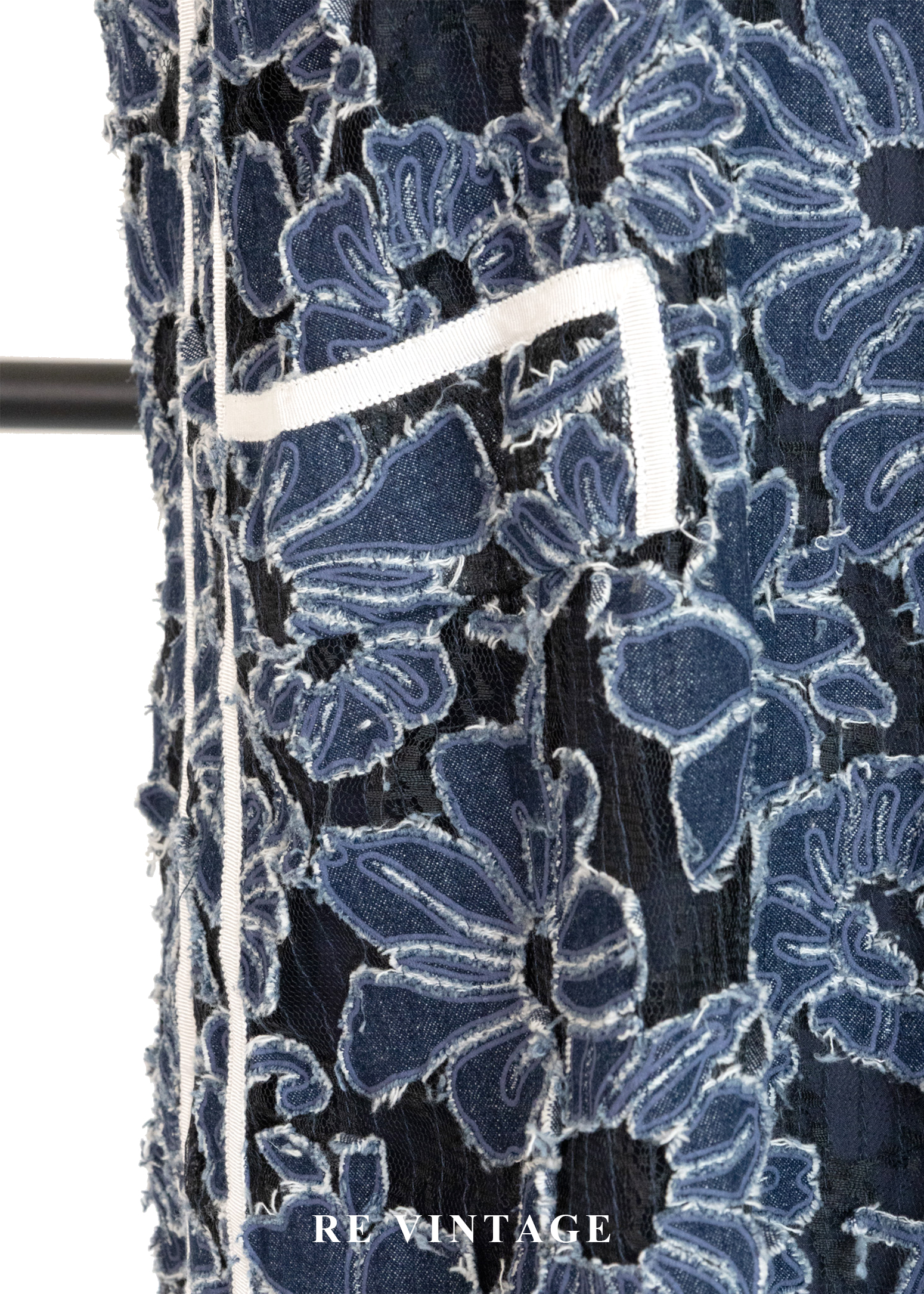 靛藍花瓣堆疊黑蕾絲洋裝8