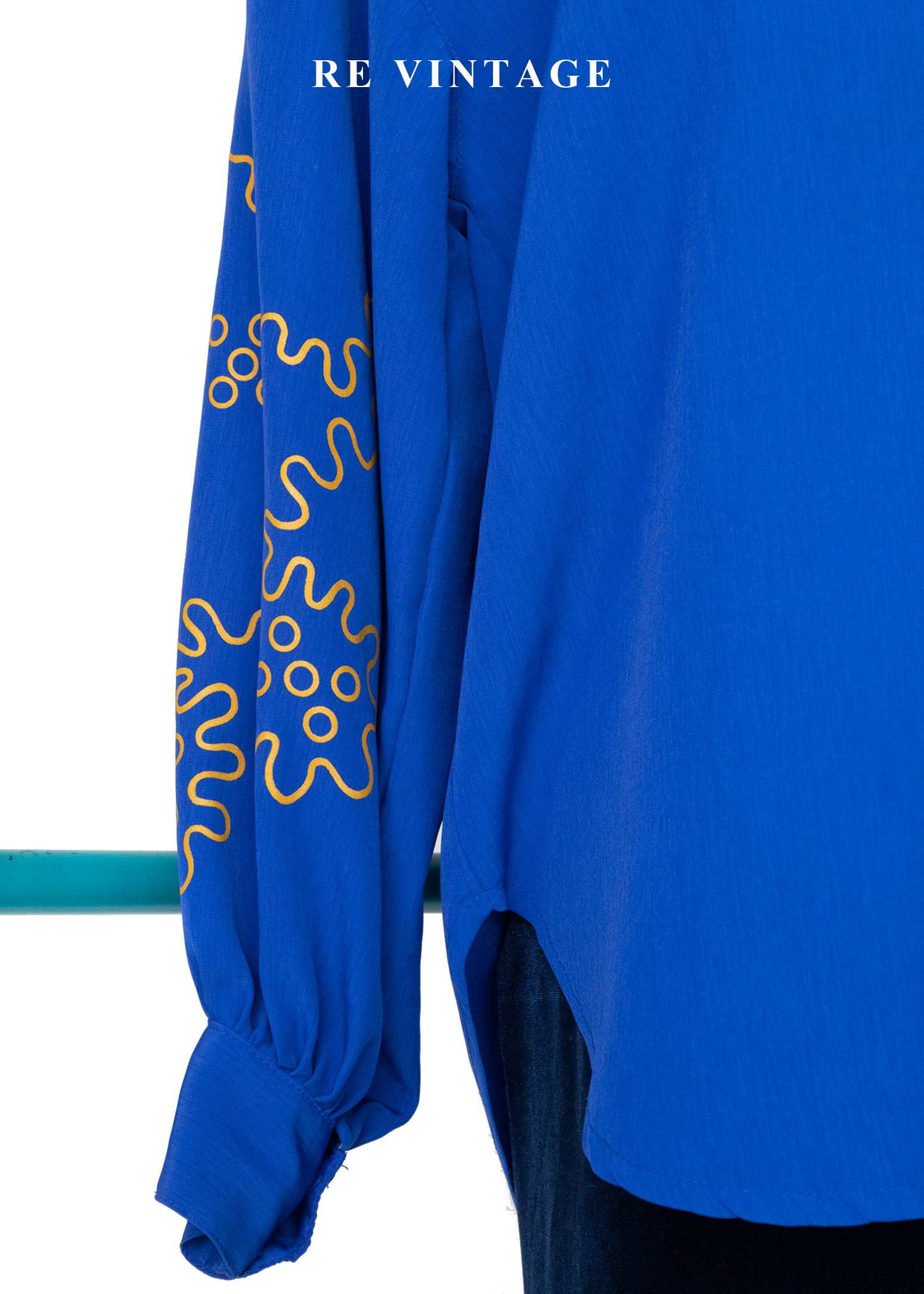 寶藍跳動火花襯衫4