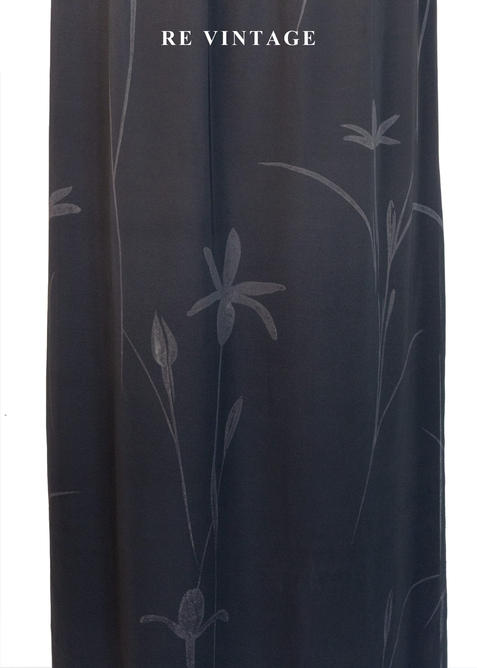 漸層灰霧中的花形線長裙(24-32")4