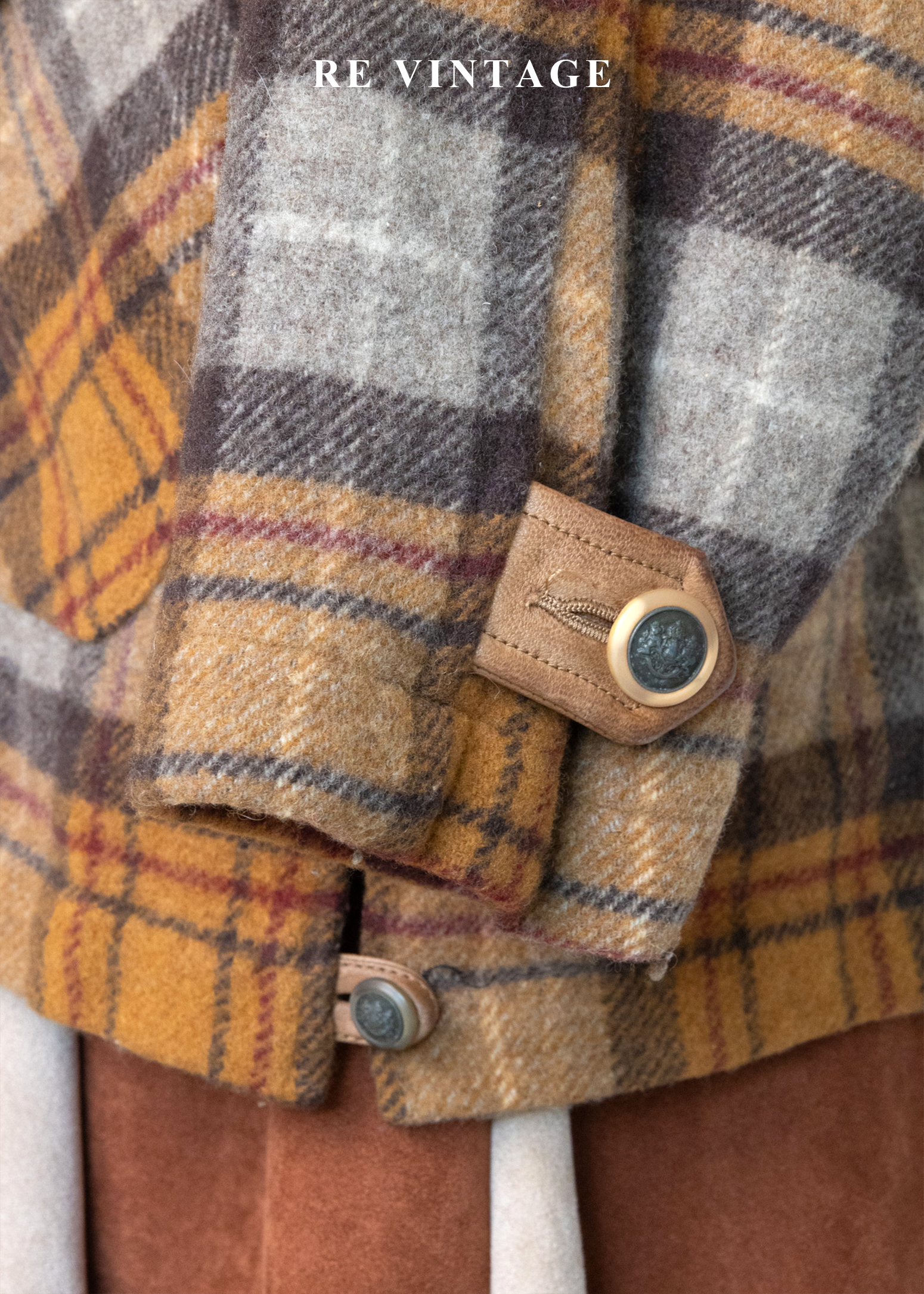 焦糖格紋毛呢拼皮革長版外套12