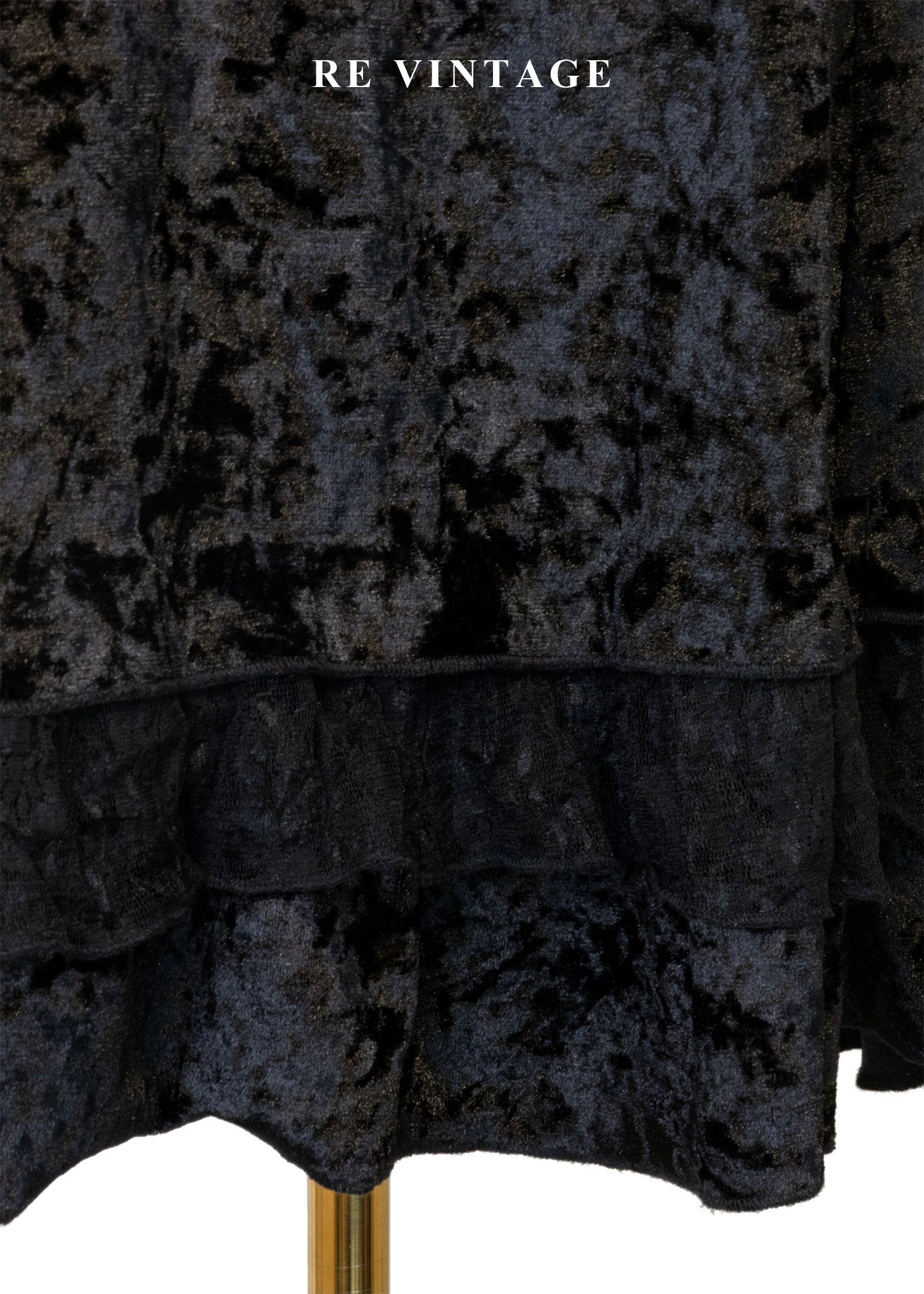 質感單品 - 黑天鵝絨布圓領迷你洋裝6