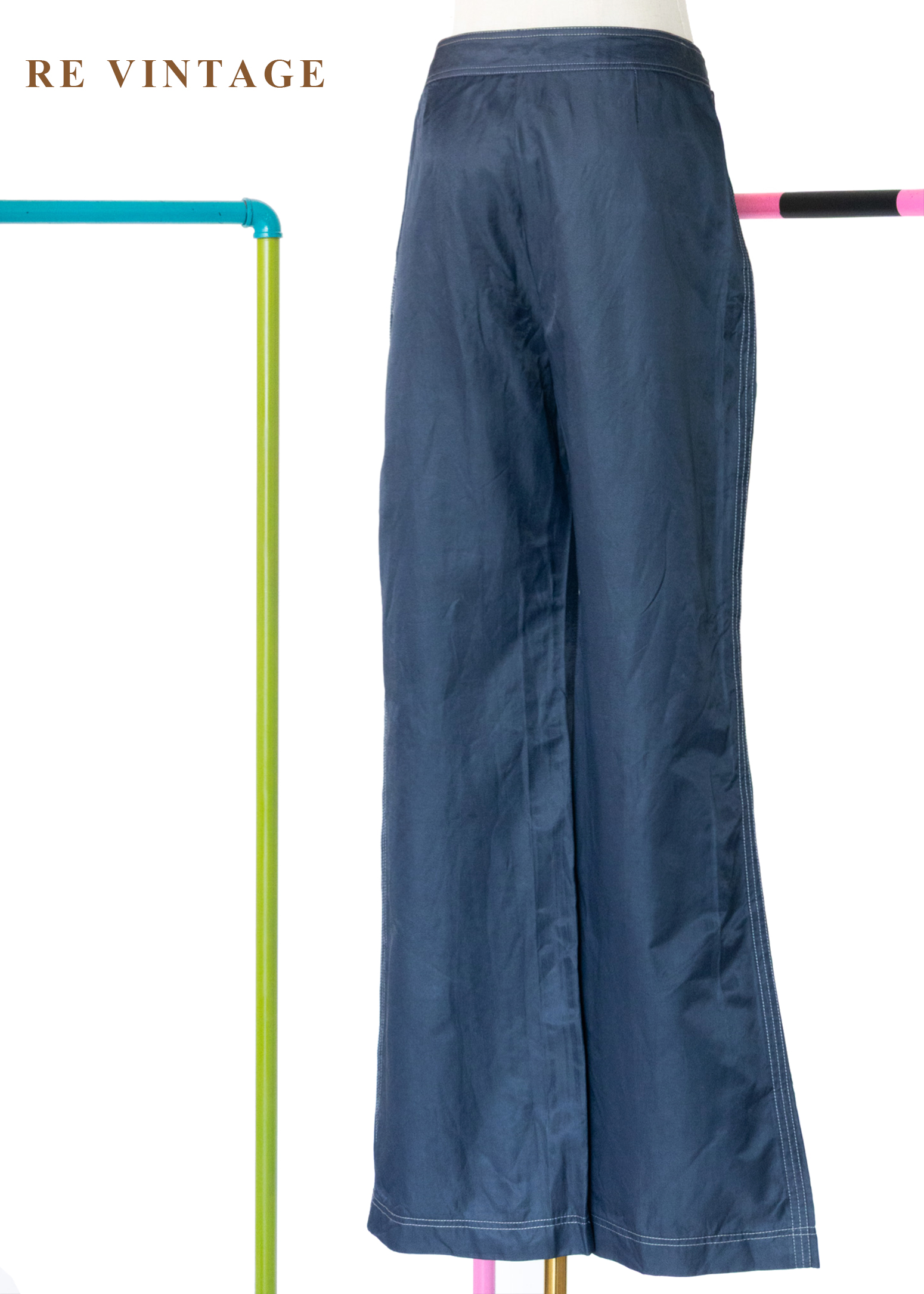 質感單品 - 光澤藍中腰喇叭褲6