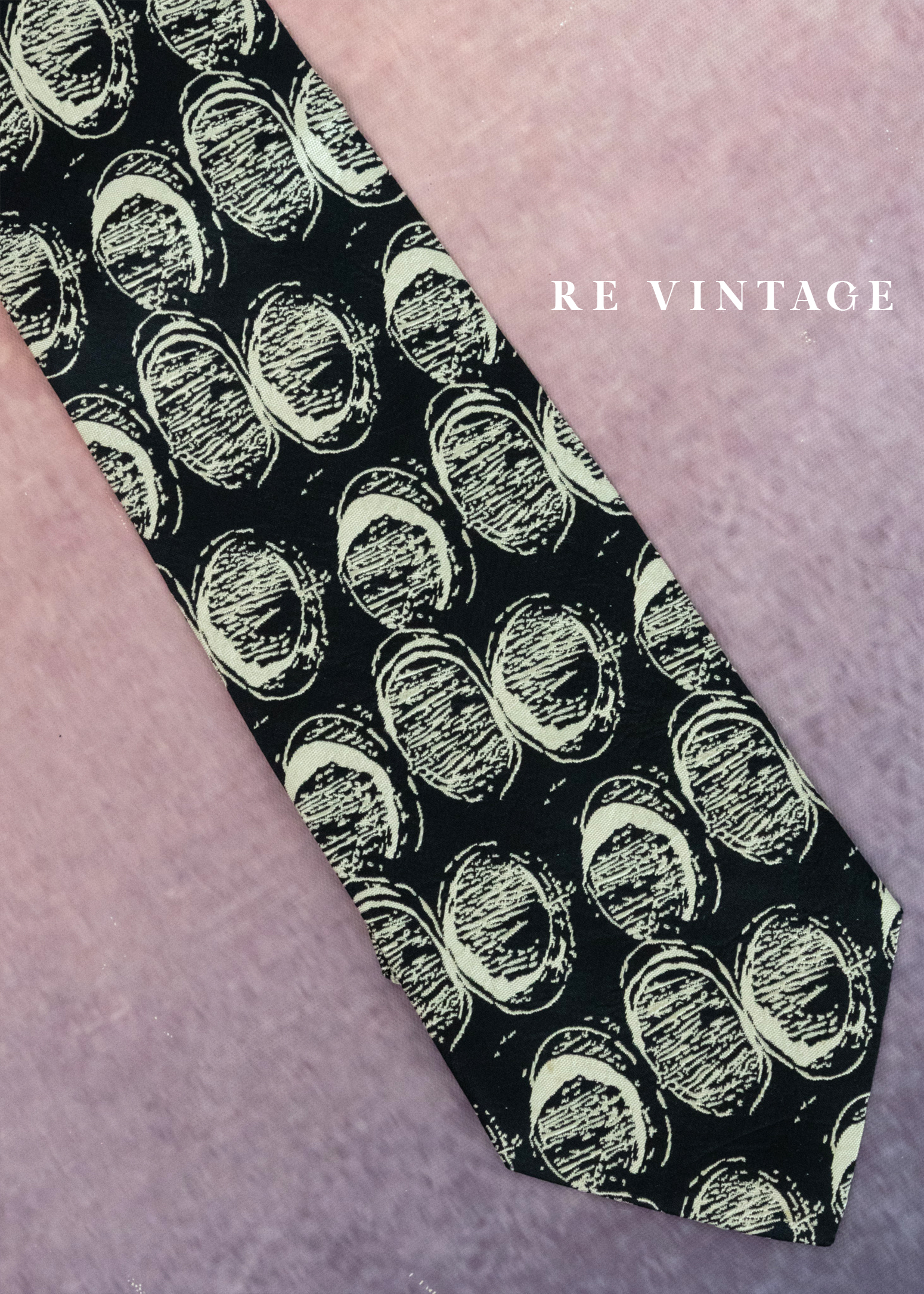 宇宙陰晴圓缺領帶4