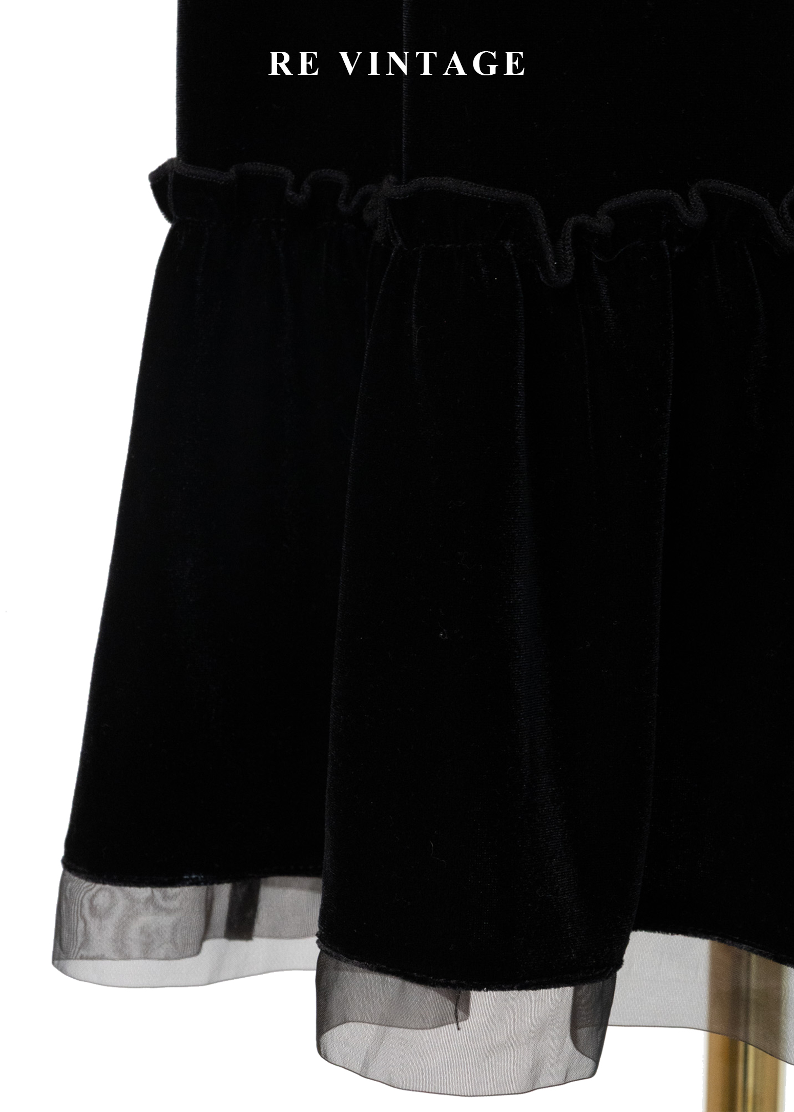 微光天鵝絨黑色連身裙5