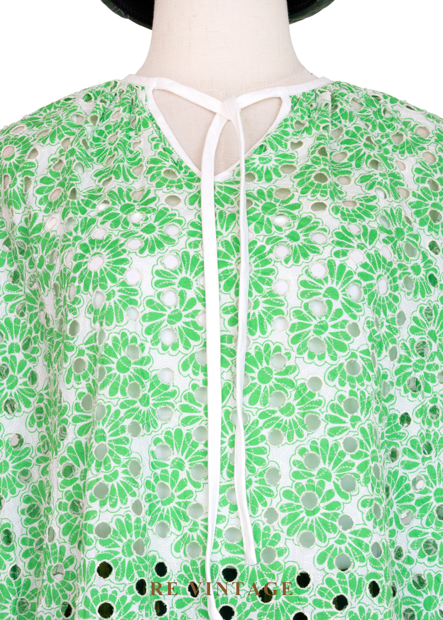 清新俏皮蕾絲花紋寬版上衣/迷你洋裝3