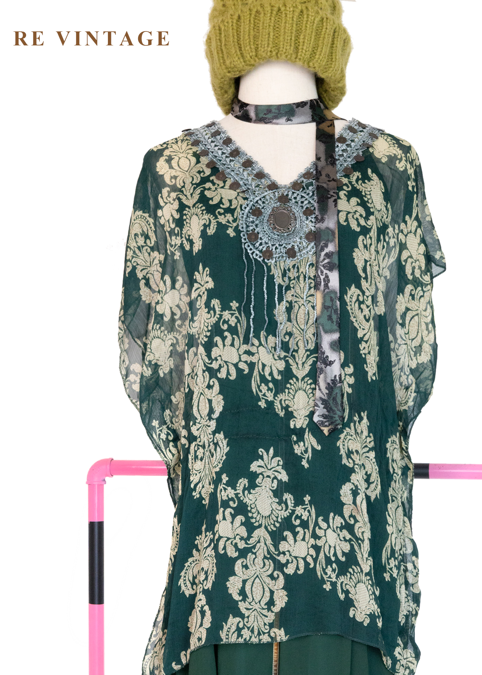 東歐精緻圖騰流蘇硬幣垂墜感上衣