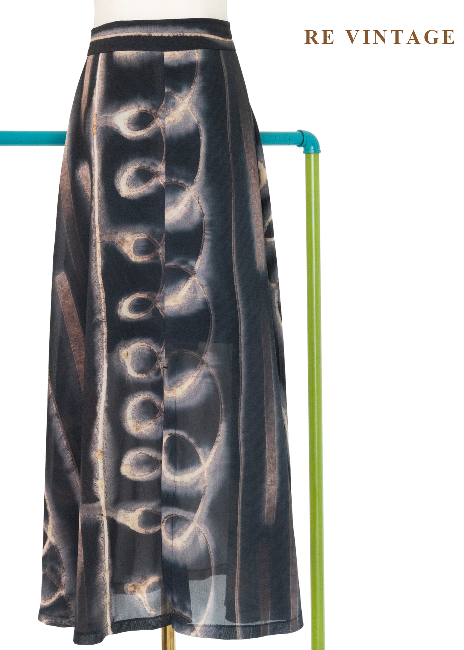 夜晚湖面聲波長裙（27-28"）