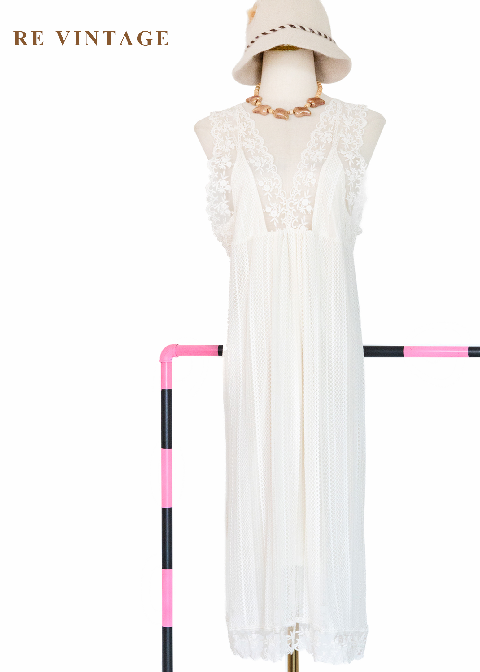 奶白色蕾絲仙氣光芒洋裝