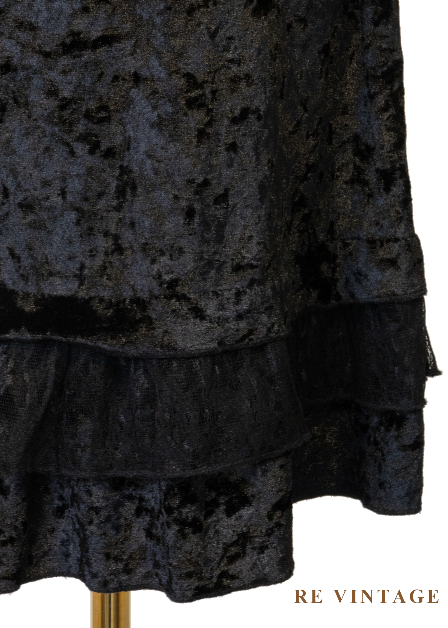 質感單品 - 黑天鵝絨布圓領迷你洋裝12