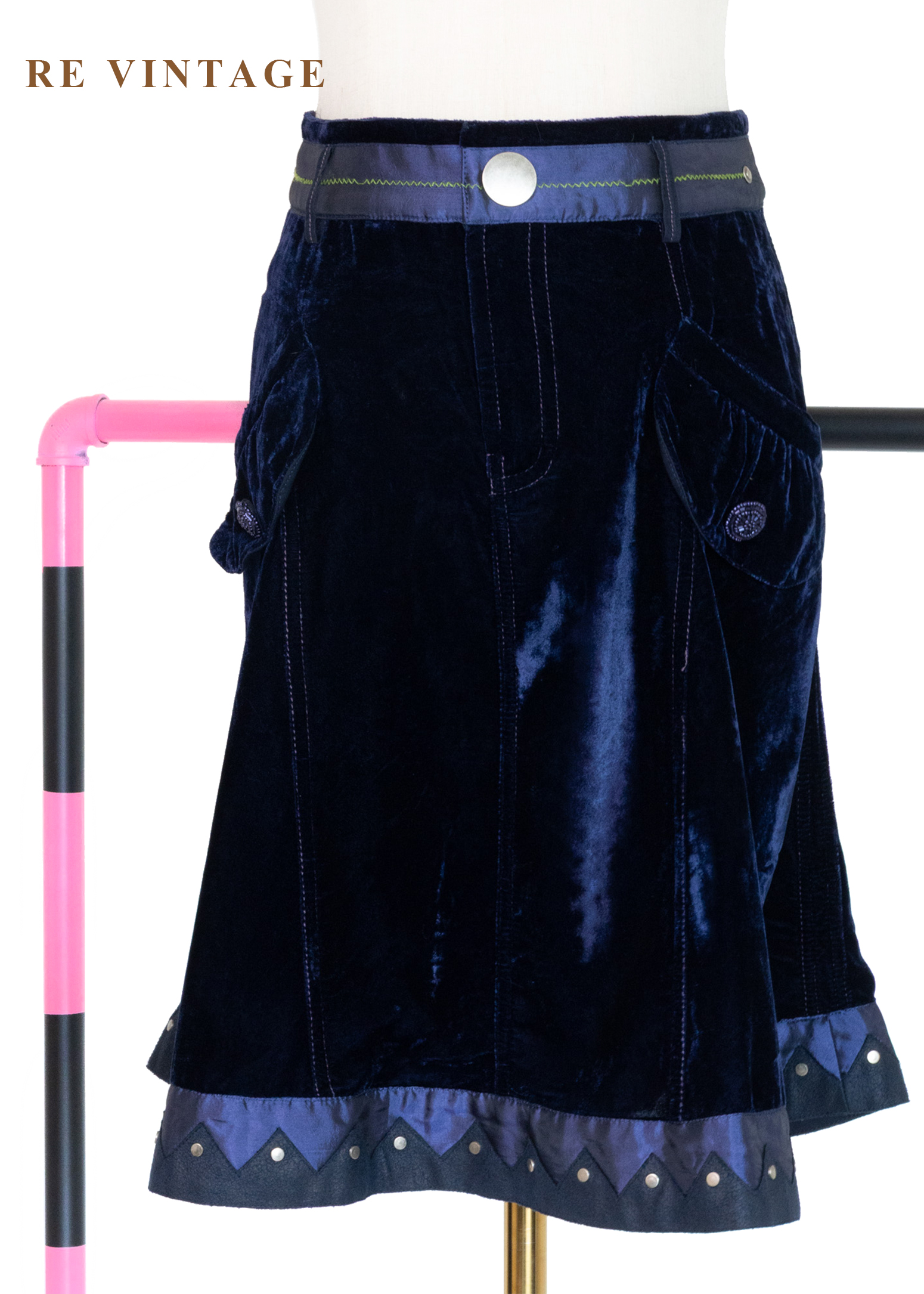 藍絨星光鉚釘短裙（27"）