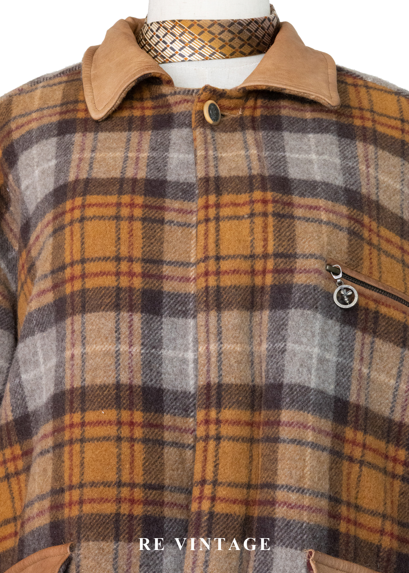 焦糖格紋毛呢拼皮革長版外套3