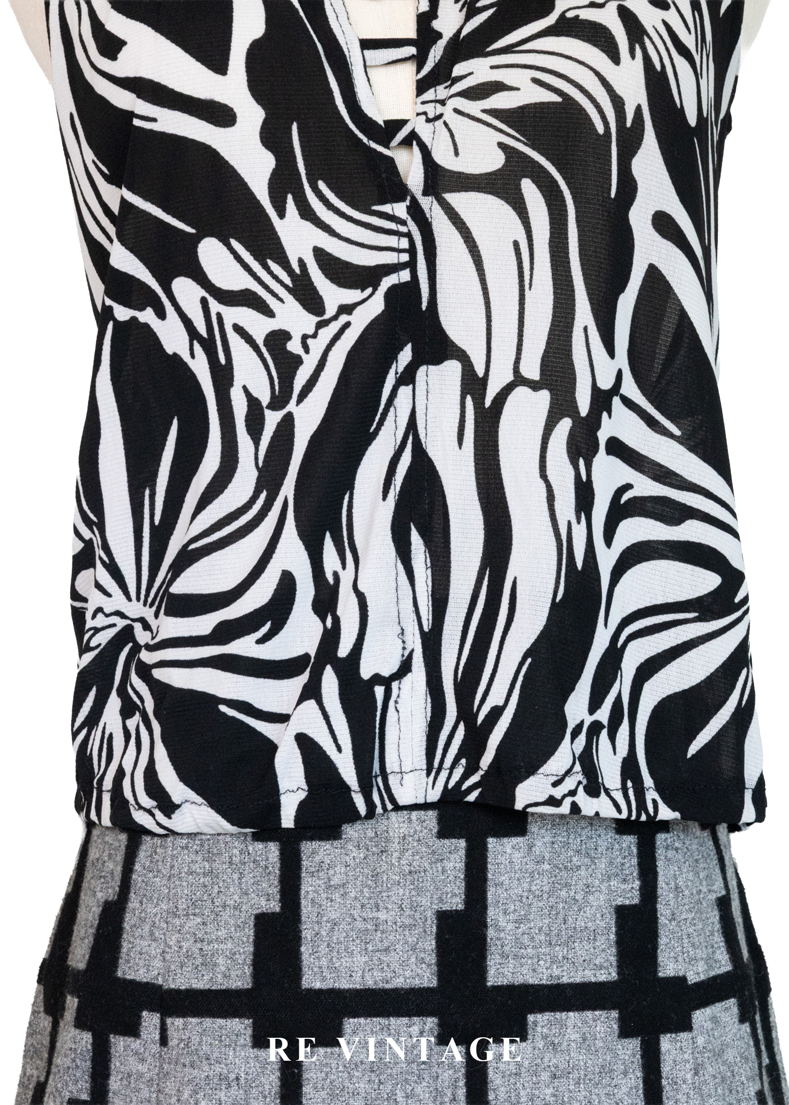 黑白流動藝術繞頸背心4