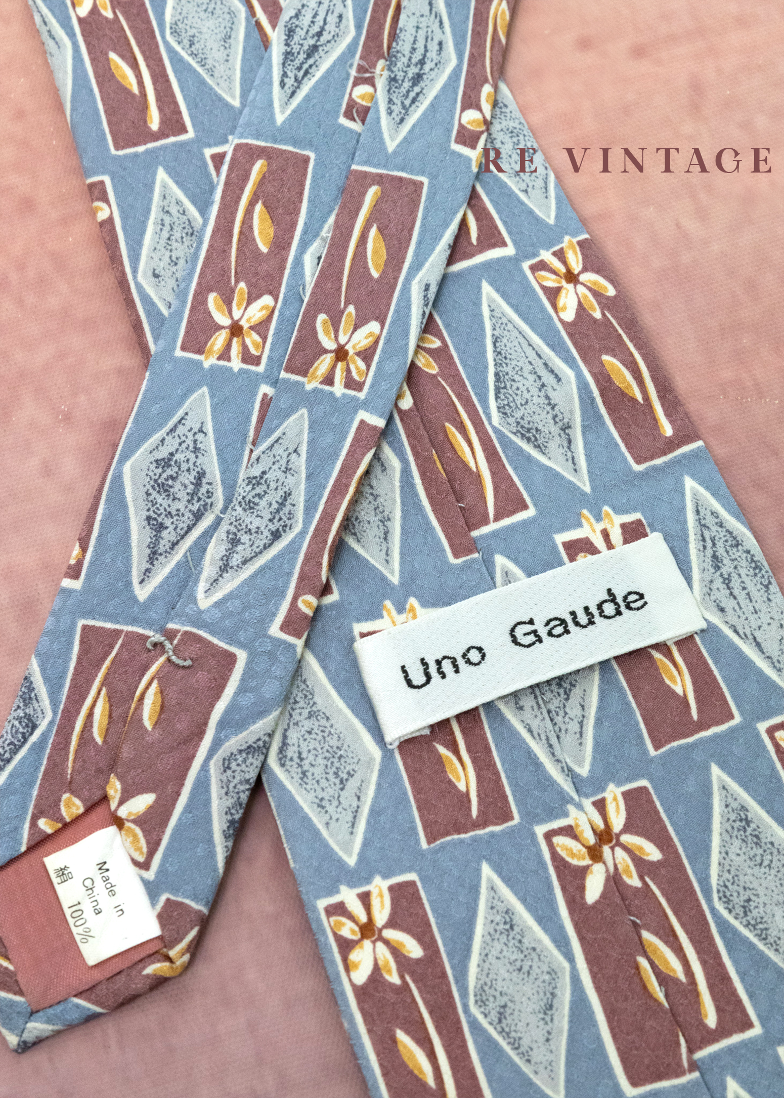 跳動著的菱格小花領帶3