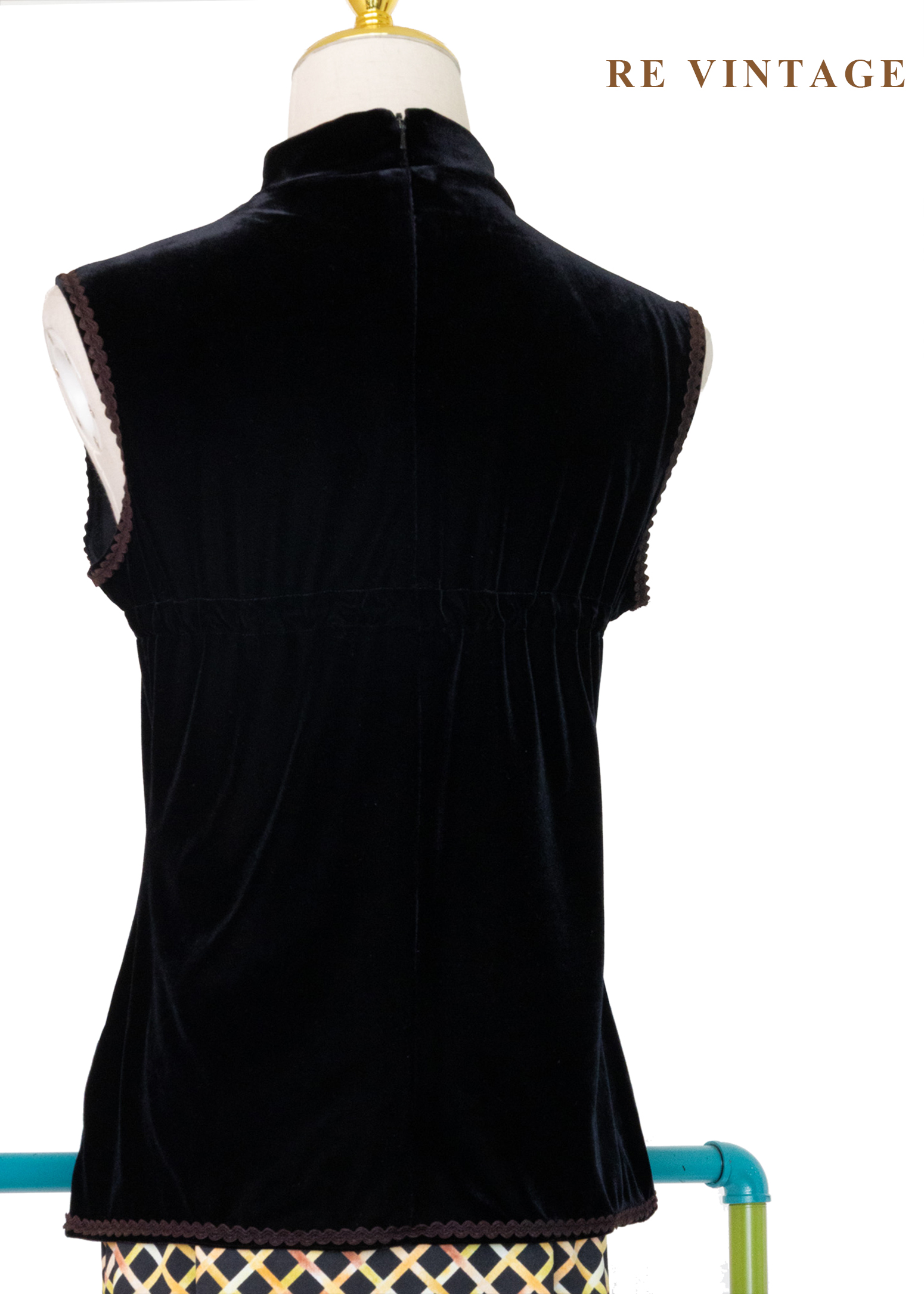 質感單品 - 優雅絨布抽繩緞帶背心9