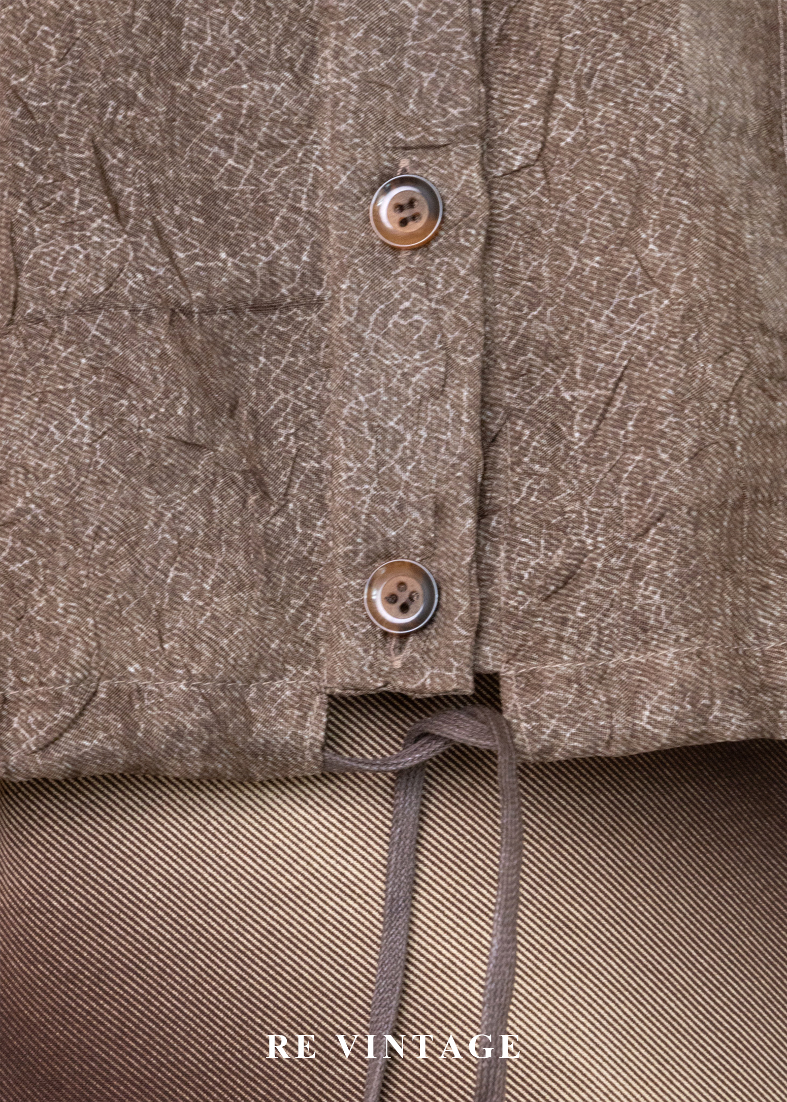 地質探險家壓褶連帽背心5