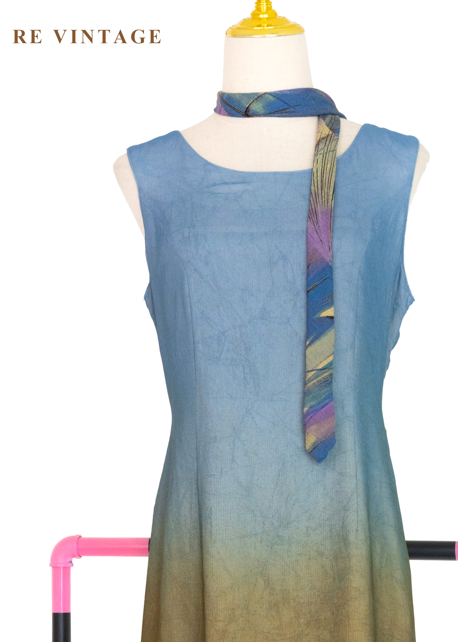 極光下的夕陽湖畔長洋裝3