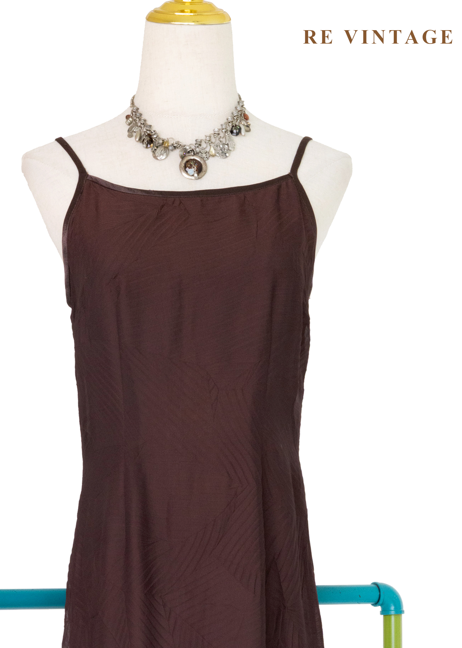 煙燻棕交錯壓印紋理細肩帶長洋裝3