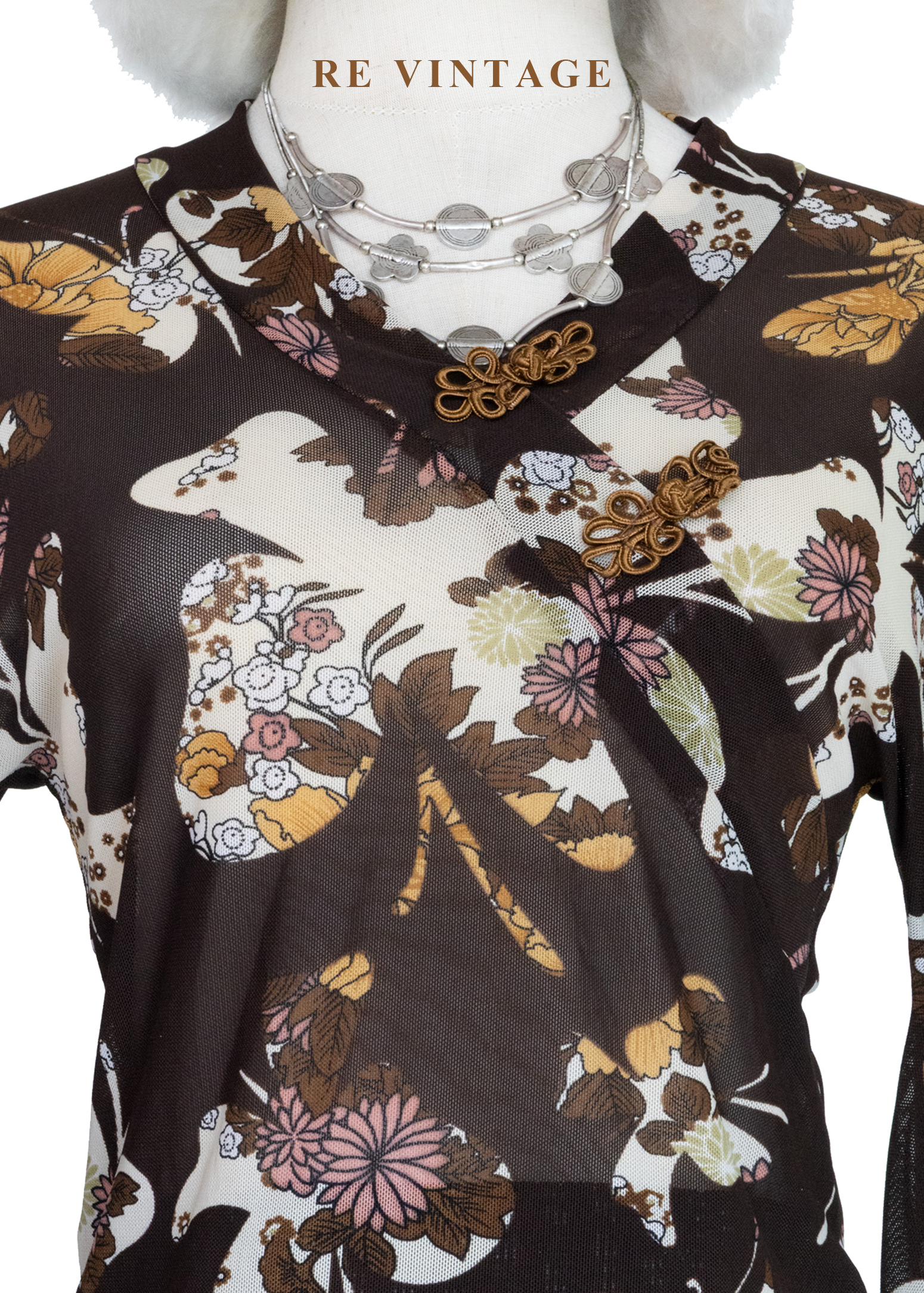 昭和風蝴蝶盤釦花卉微透紡衫3