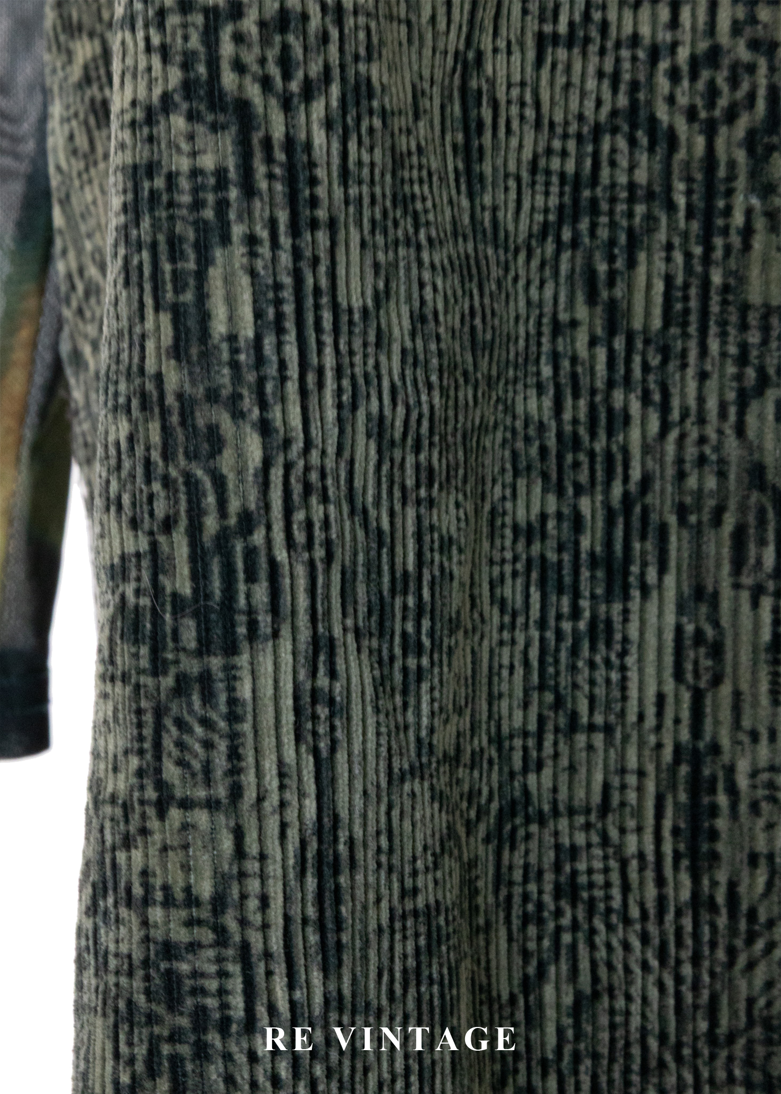 苔影紋路燈芯絨洋裝9