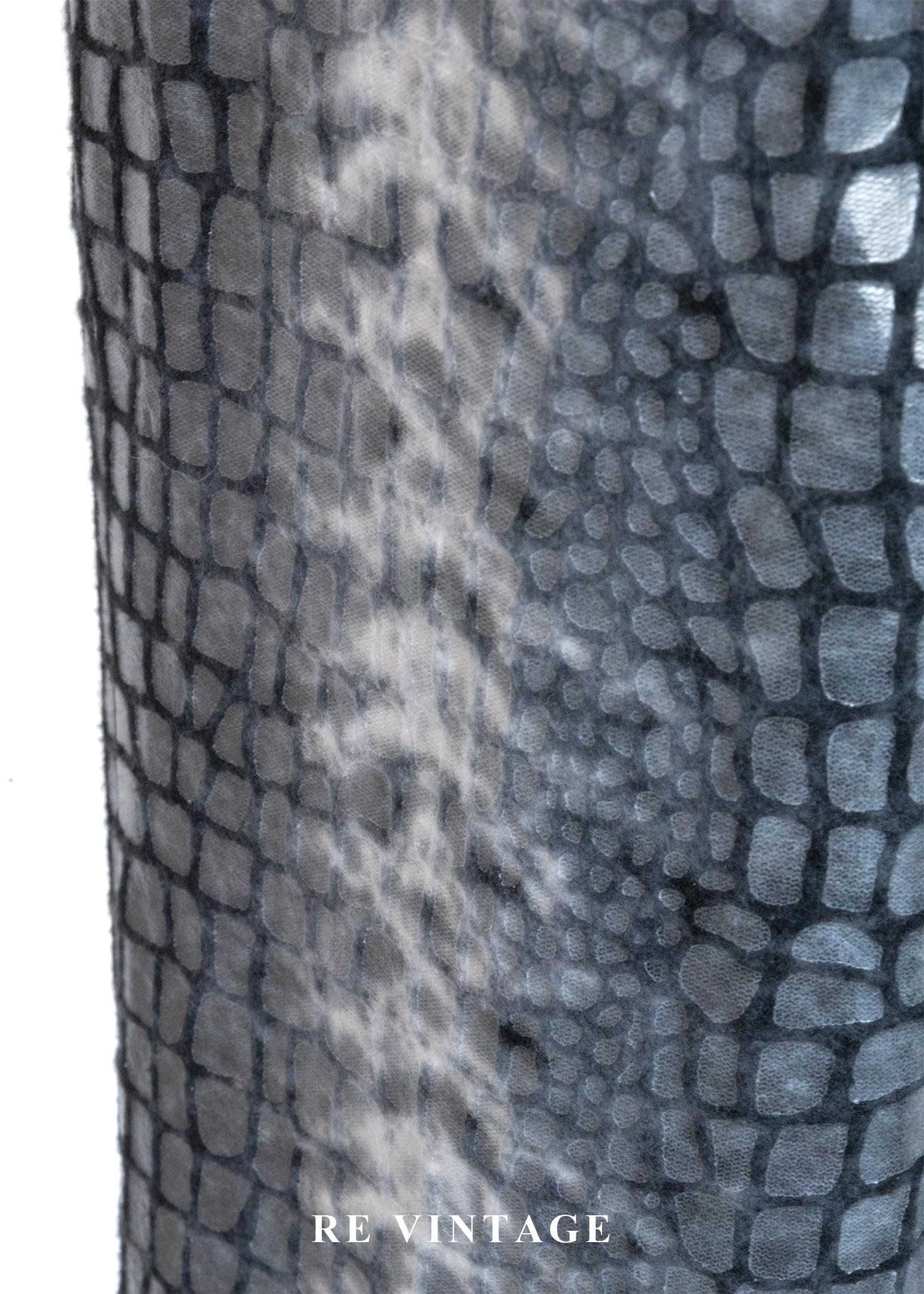 銀灰鱗紋質感冷冽高腰長褲(26-32")6