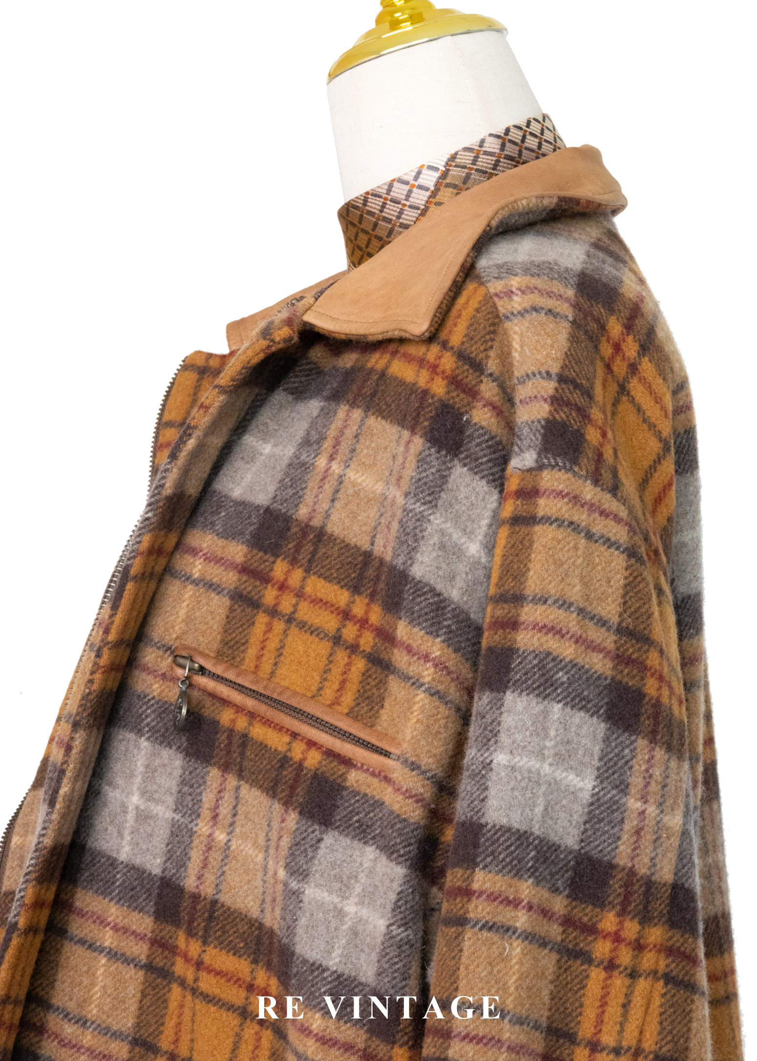 焦糖格紋毛呢拼皮革長版外套10