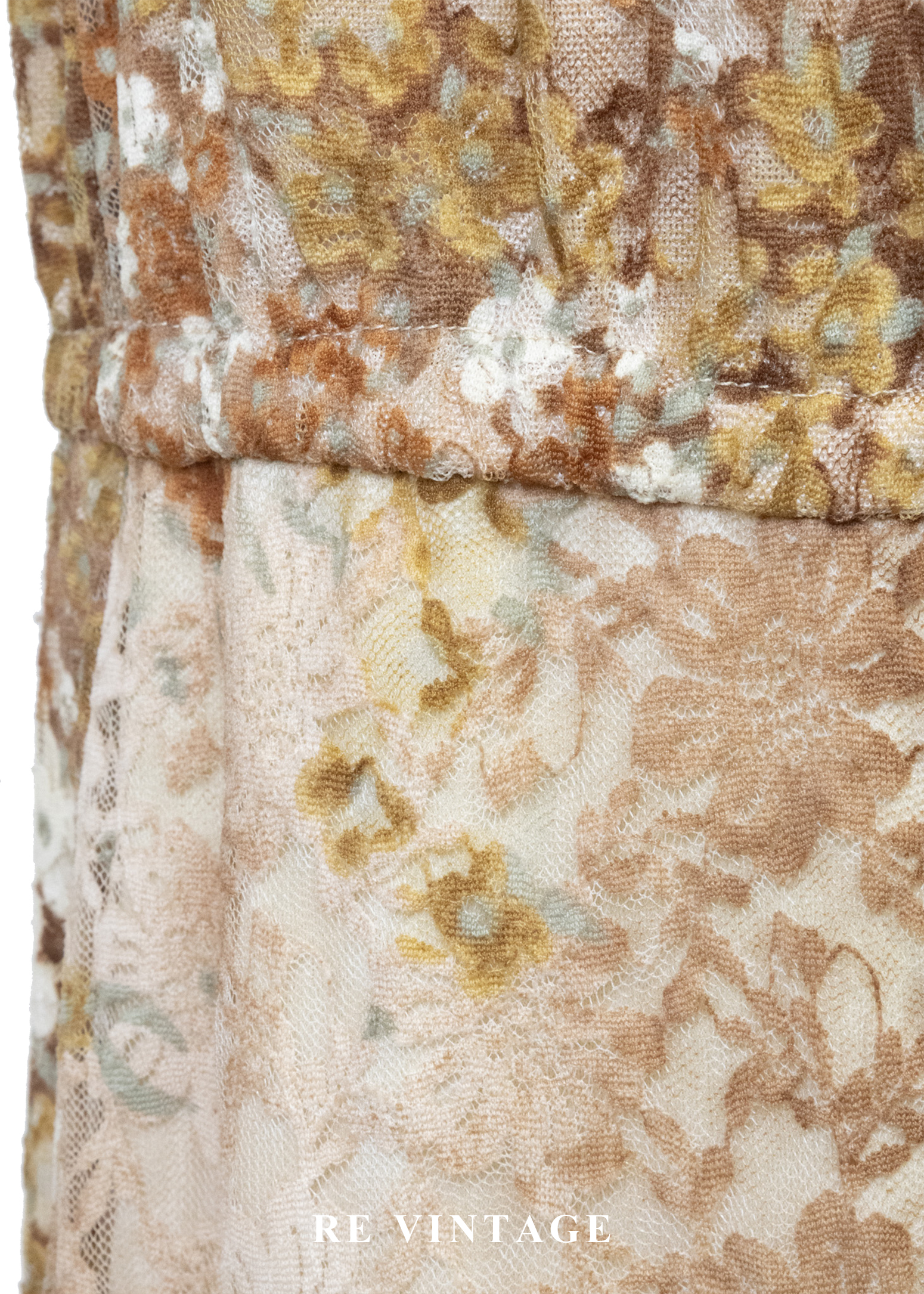 焦糖杏色色蕾絲小碎花鬆緊腰洋裝18