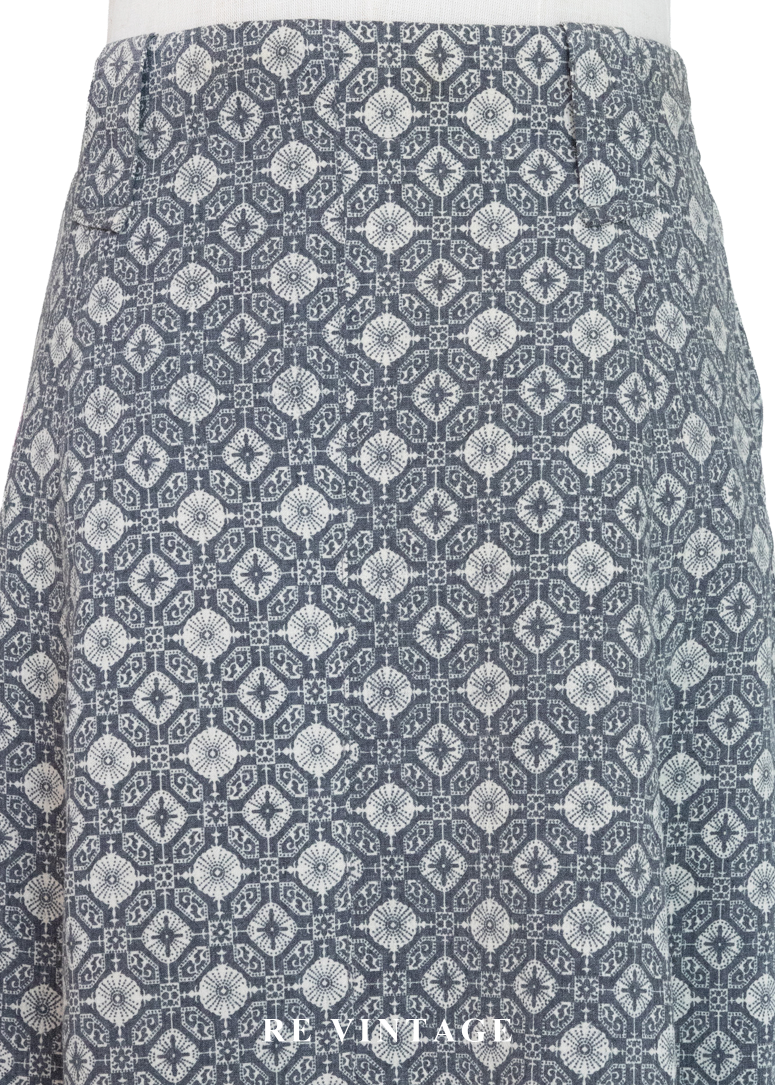 Light Gray 幾何塔羅傘狀長裙(25")8