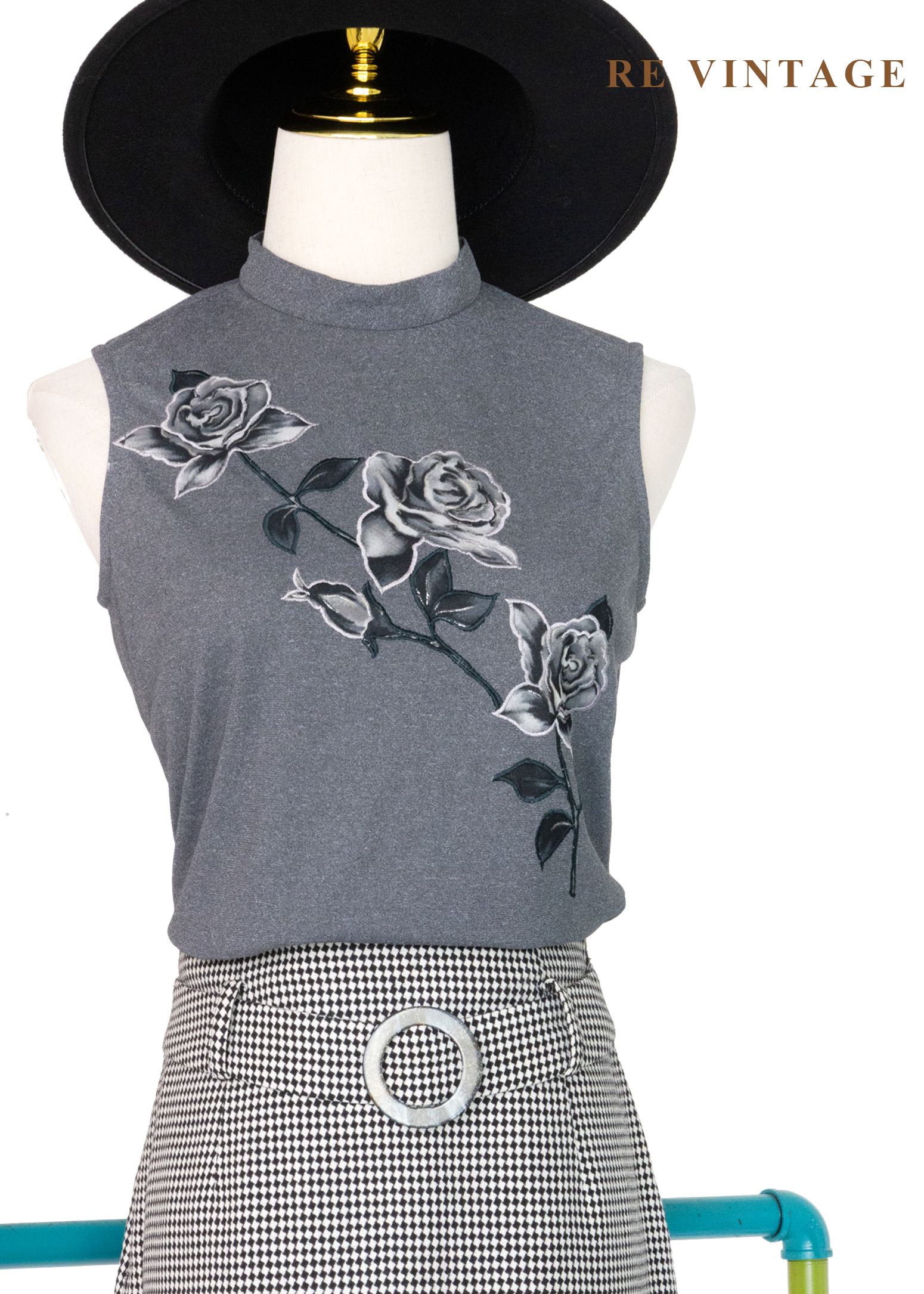 老底片玫瑰花影背心