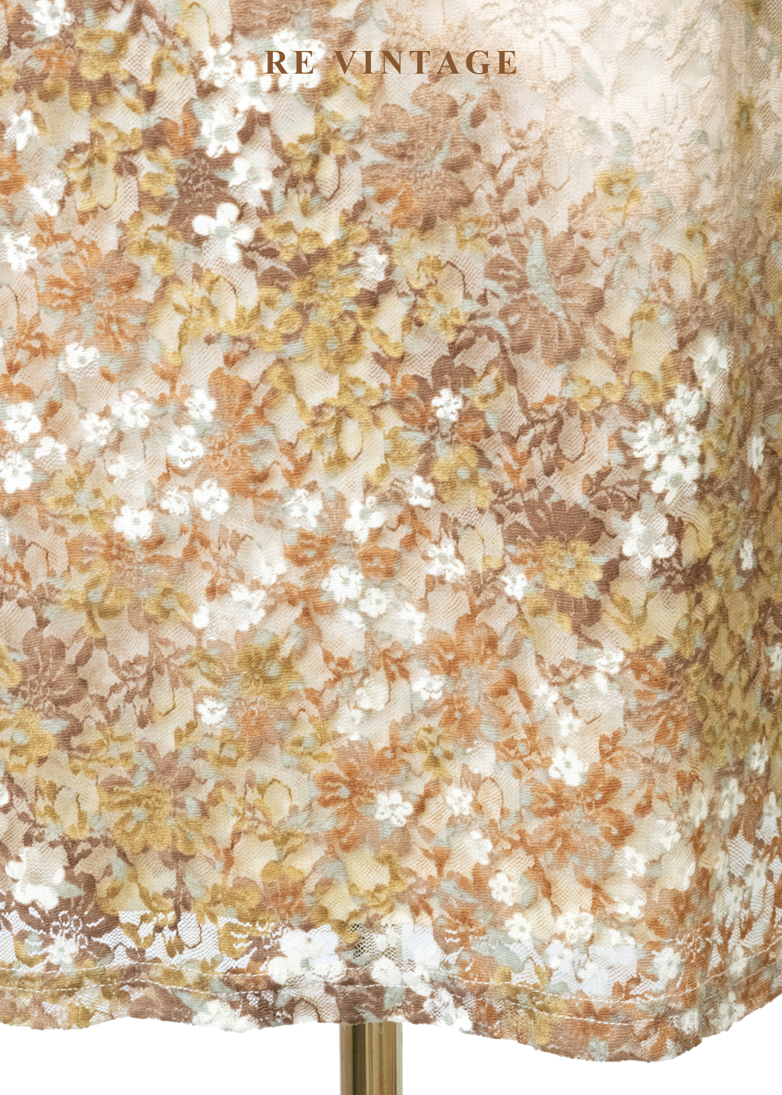 焦糖杏色色蕾絲小碎花鬆緊腰洋裝6