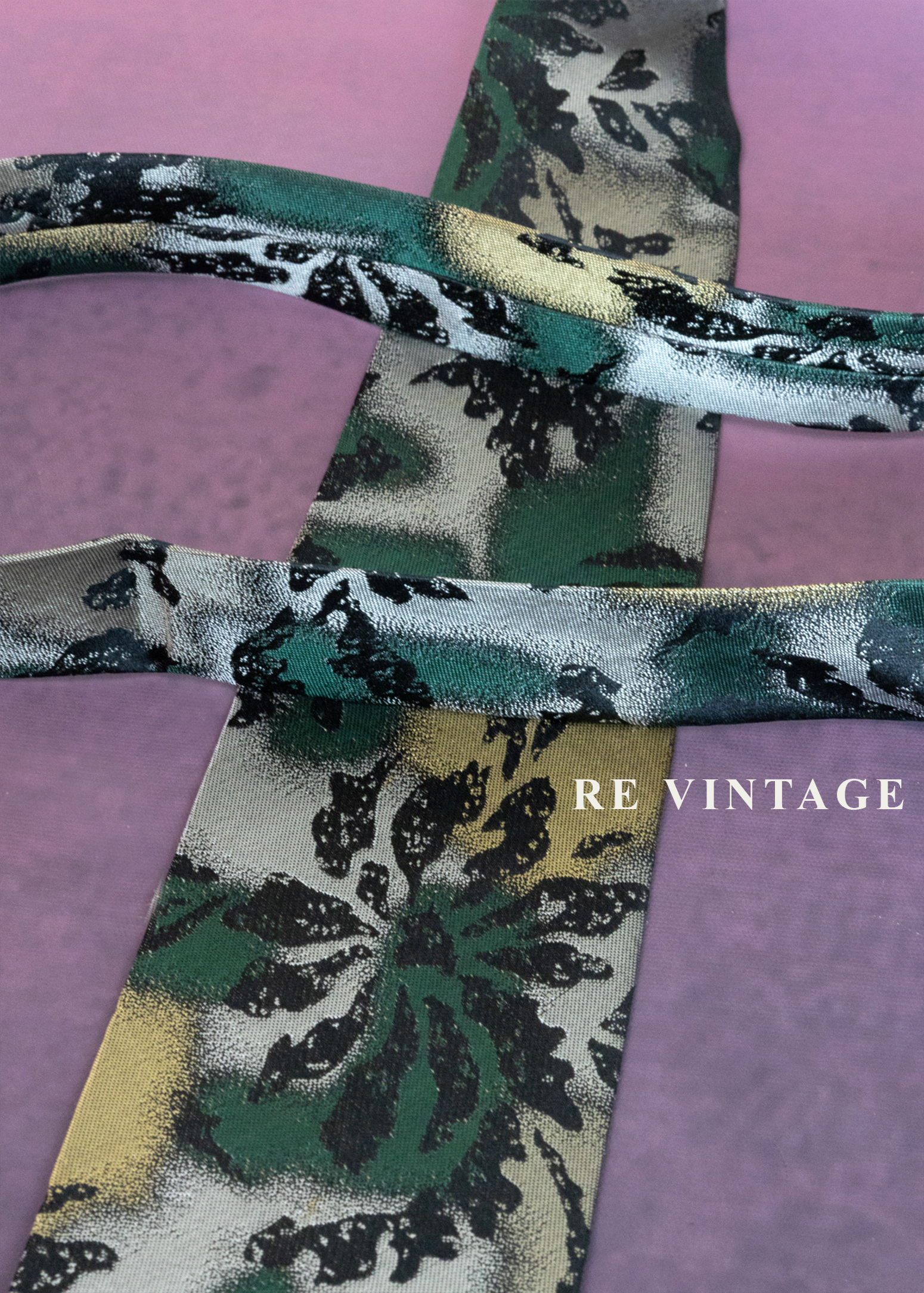 墨綠中的光束領帶9