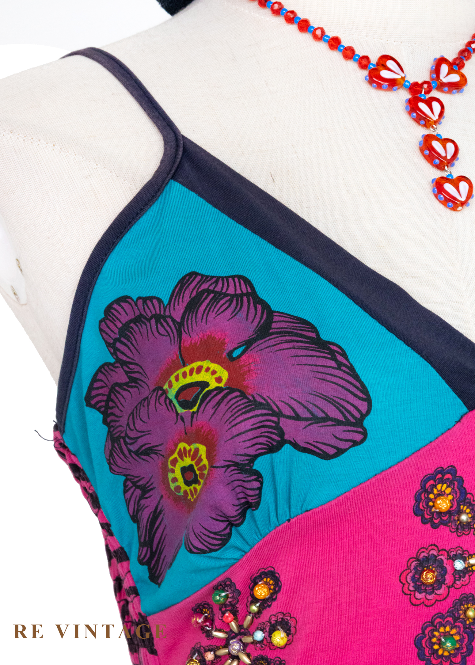 『歐洲寶貝』霓虹迴聲狂歡派對細肩帶洋裝6