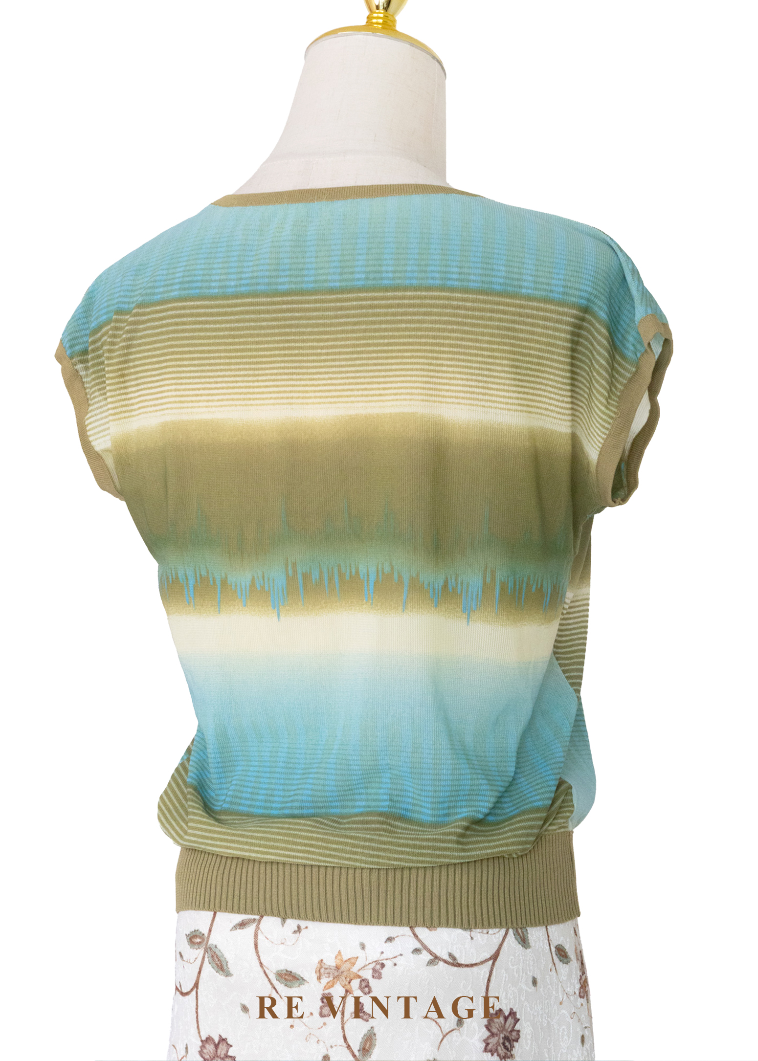 青苔湖水交疊山景上衣10