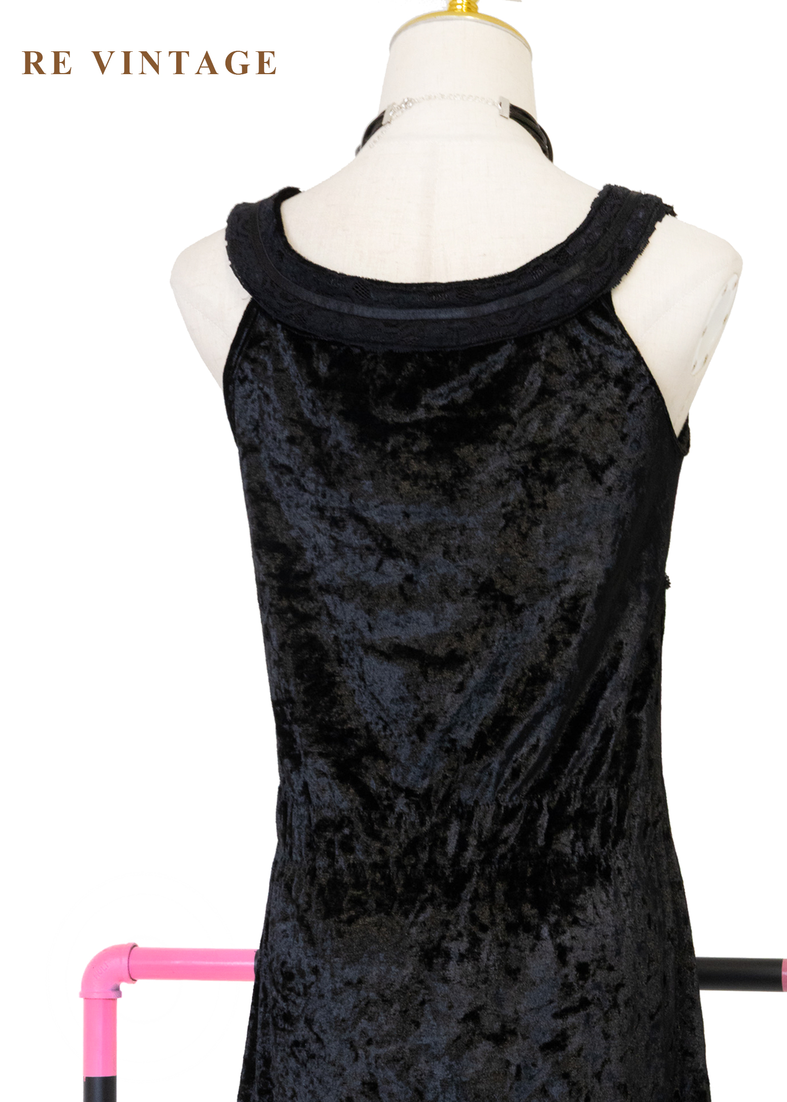 質感單品 - 黑天鵝絨布圓領迷你洋裝13