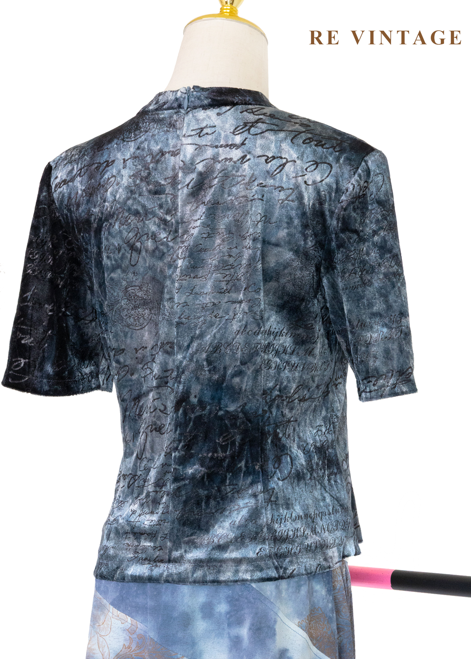 冷光藍灰調舊信紙絨布上衣8