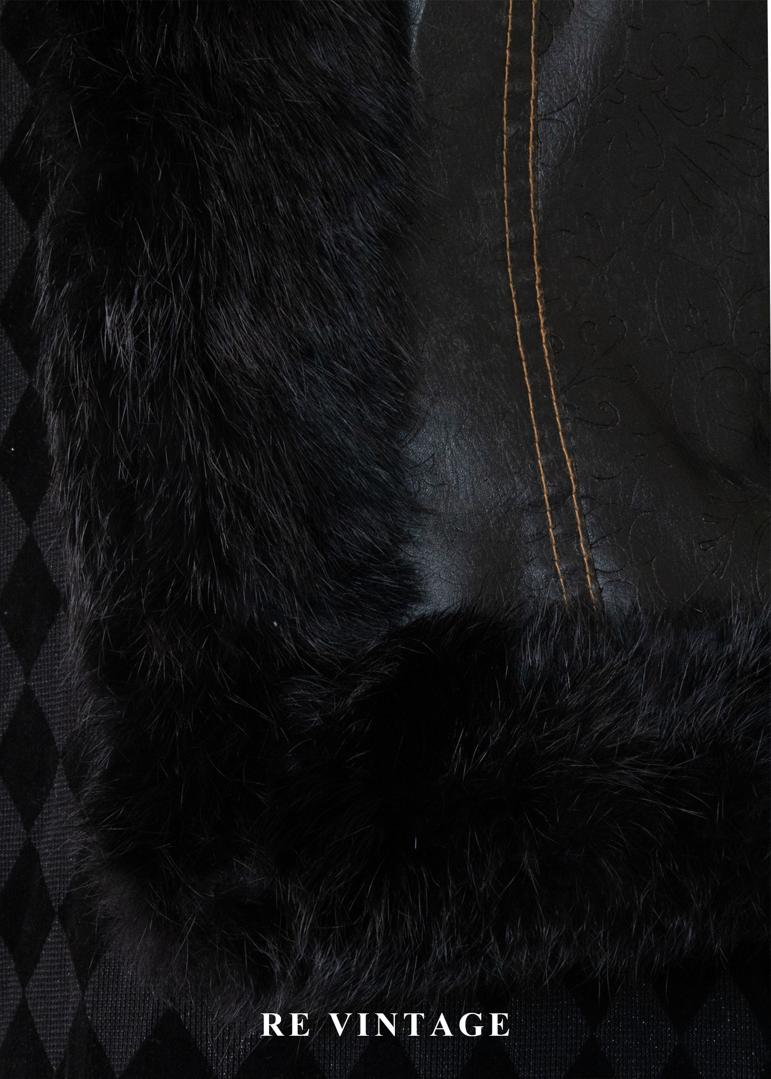 細緻壓花皮革毛毛背心8