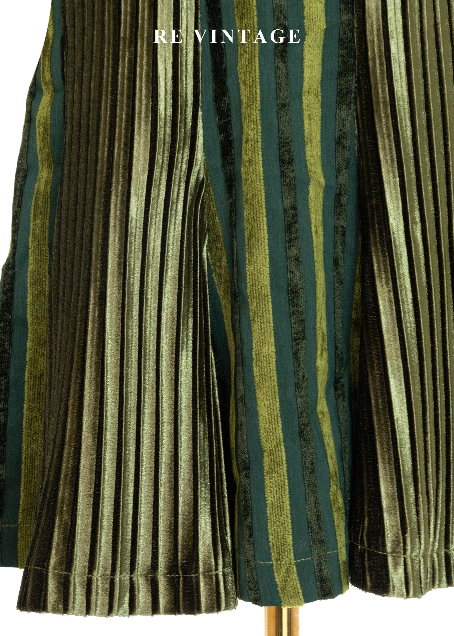 墨綠線條優雅波動光短裙(25")8