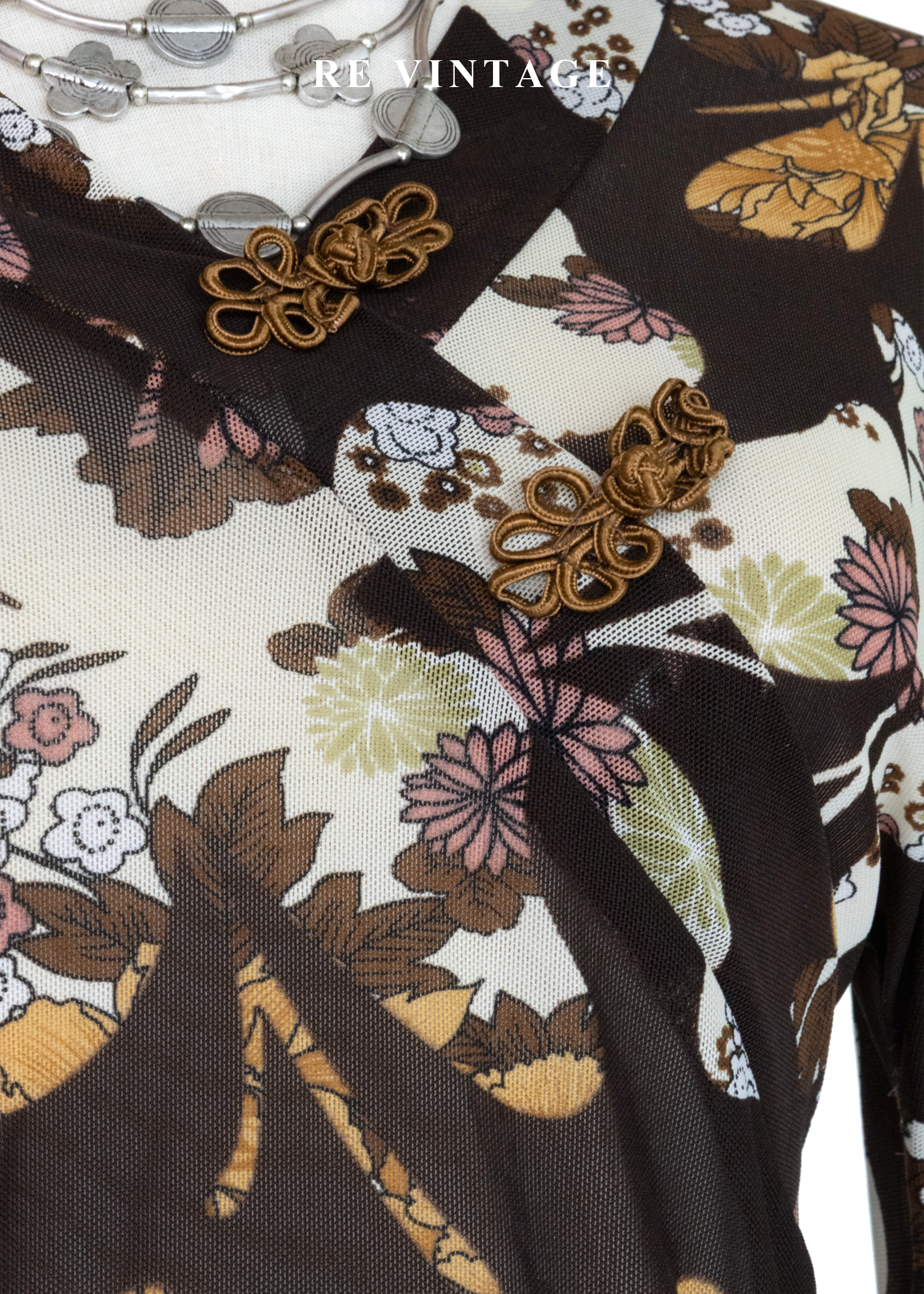 昭和風蝴蝶盤釦花卉微透紡衫5