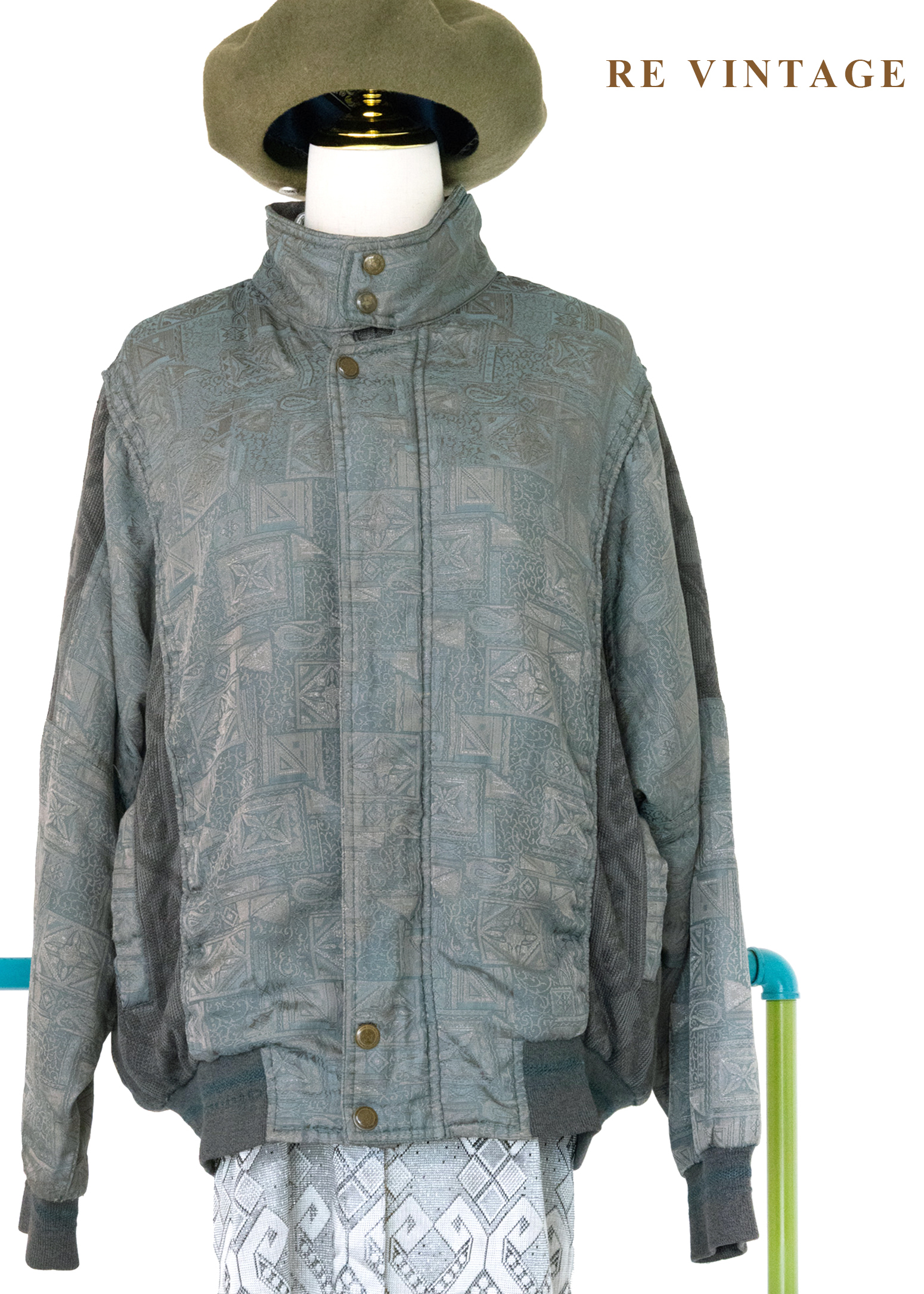 灰綠色霧裡紋路復古夾克外套