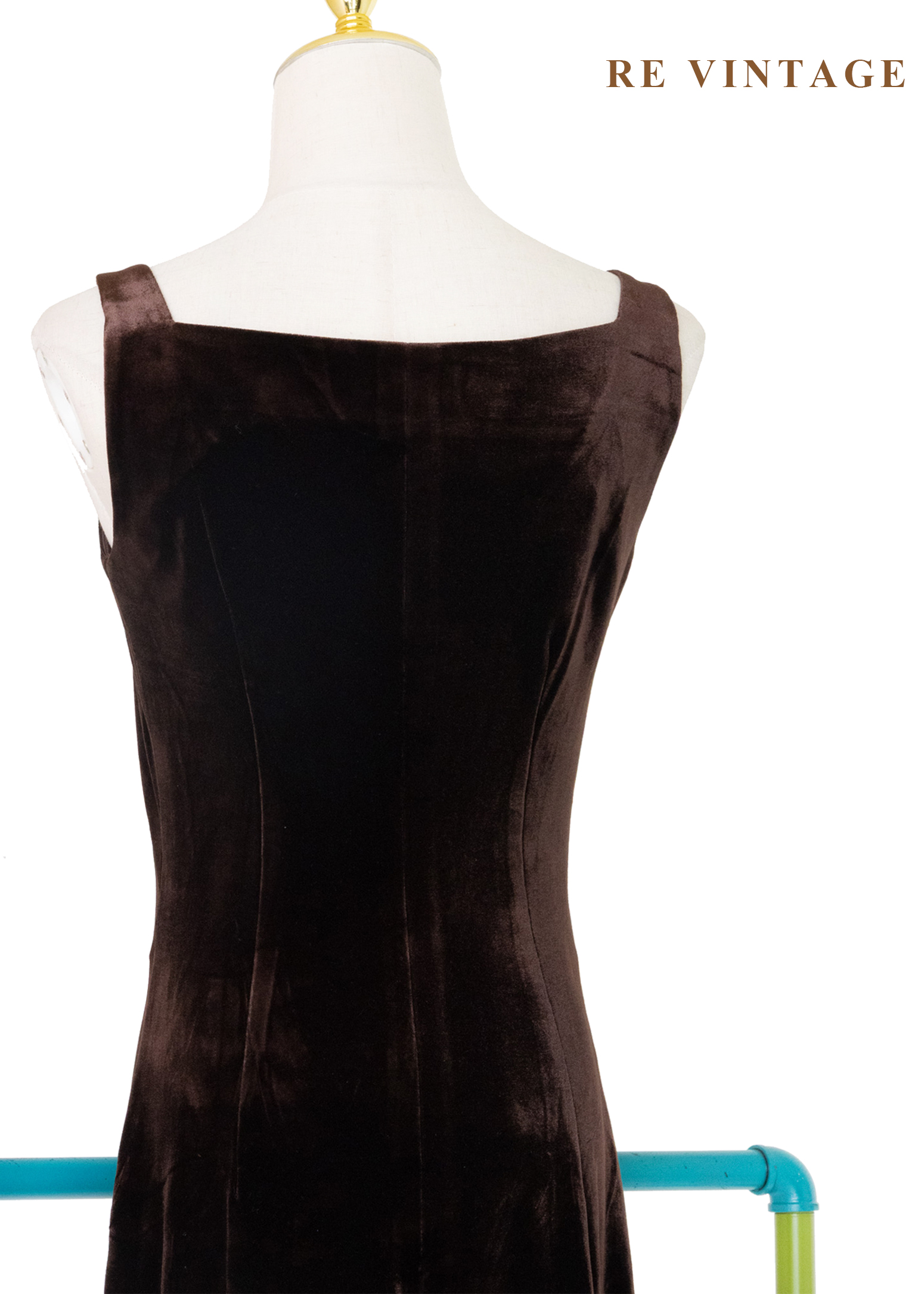 質感單品 - 迷人巧克力色絨布迷你洋裝12