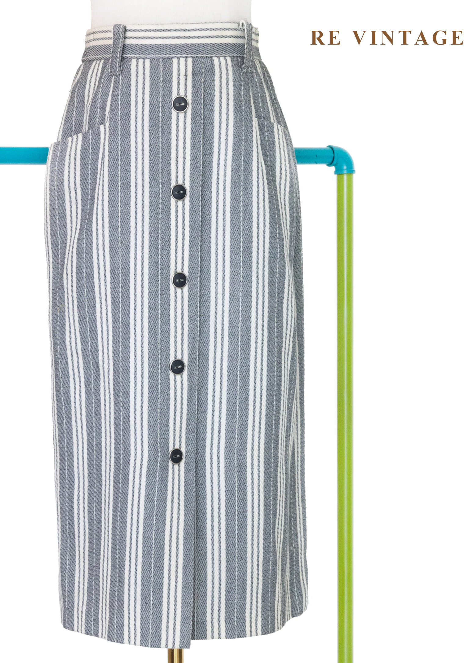 摩登序曲 - 奶油灰粗細條紋排扣直筒裙(25")1