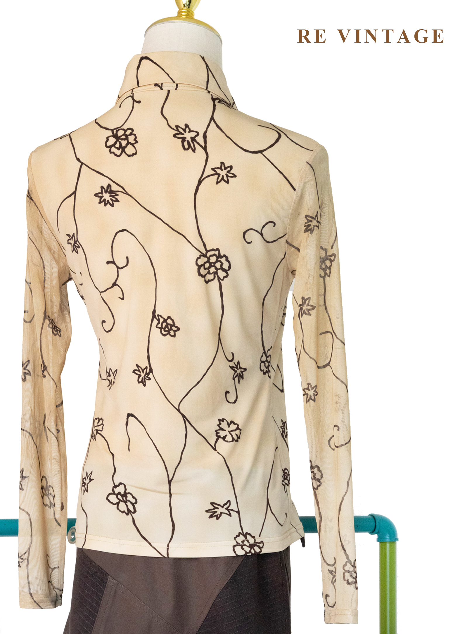 奶油霧光花筆觸上衣10